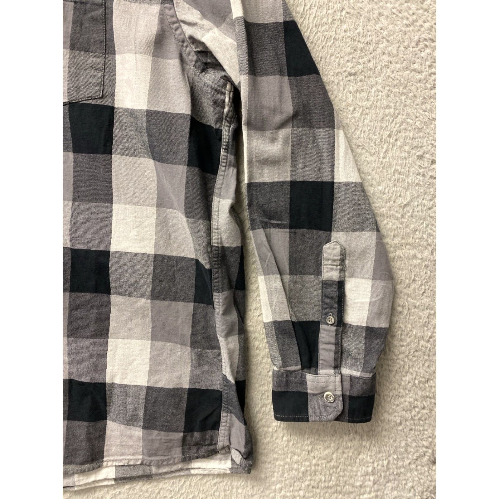 Eddie Bauer Eddie Bauer Button-Up Shirt Gray Black Plaid 2XL Multicolor Cotton Long Sleeve Regular Men’s Size 2XL Shirt 90s City Classic Dad USA Modern Size US XXL / EU 58 / 5 - 2 Thumbnail