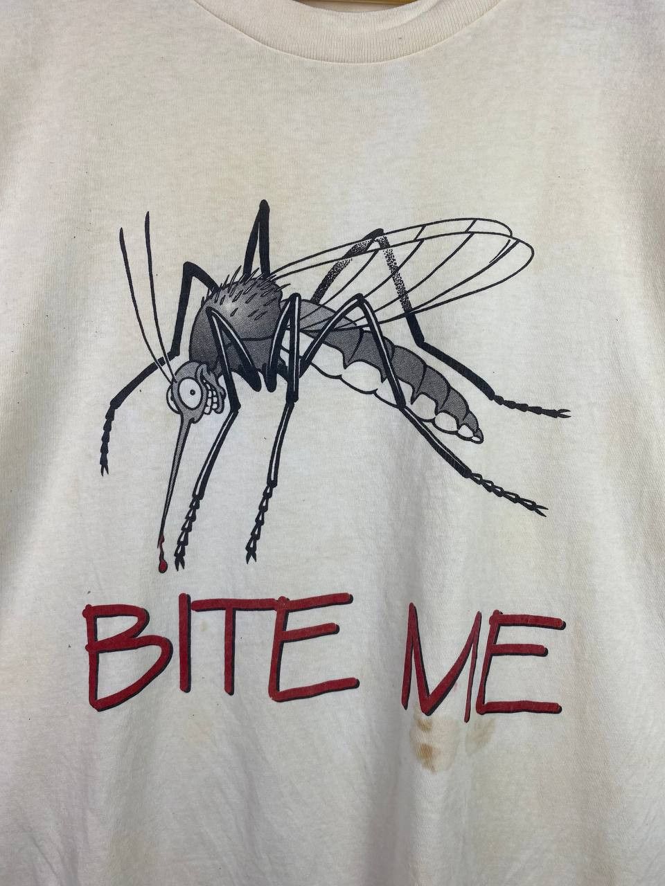 Vintage vintage bite me big logo tee nice design Size US XXL / EU 58 / 5 - 2 Thumbnail