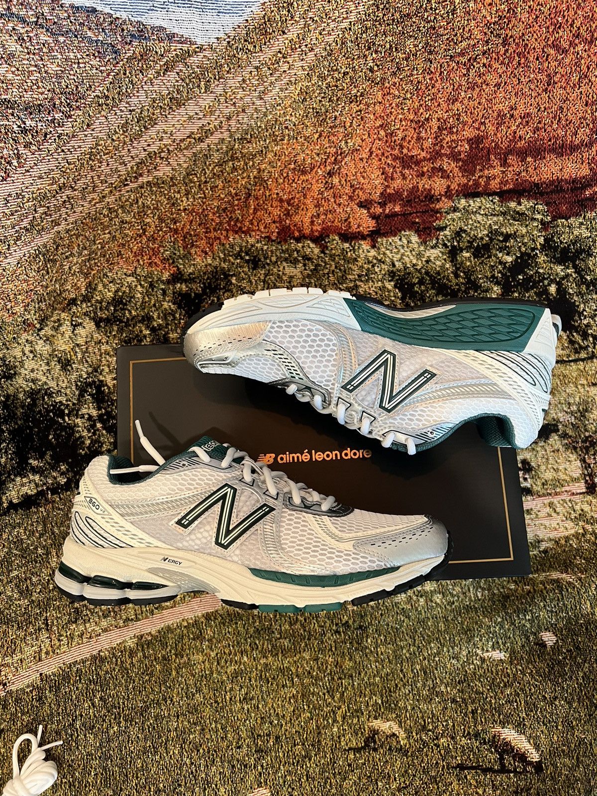 Aime Leon Dore × New Balance Aime Leon Dore ALD x New Balance 860v2 green Size US 8.5 / EU 41-42 - 3 Thumbnail