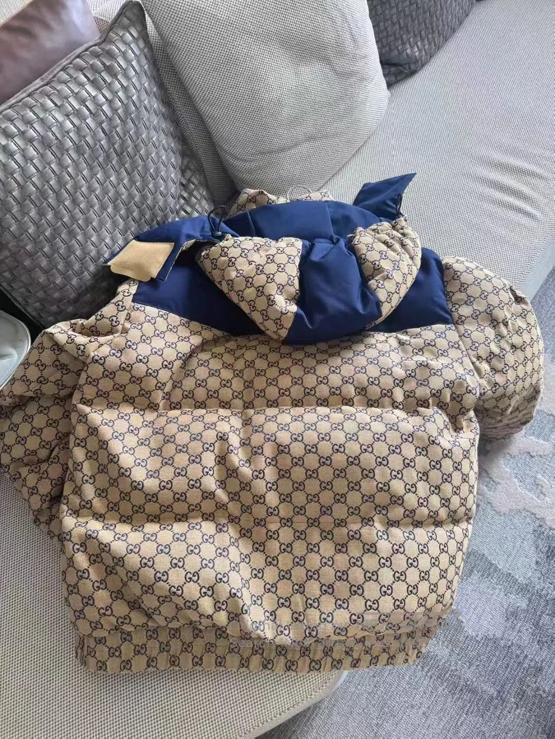 Gucci gucci double g hooded down jacket. Size US M / EU 48-50 / 2 - 2 Thumbnail