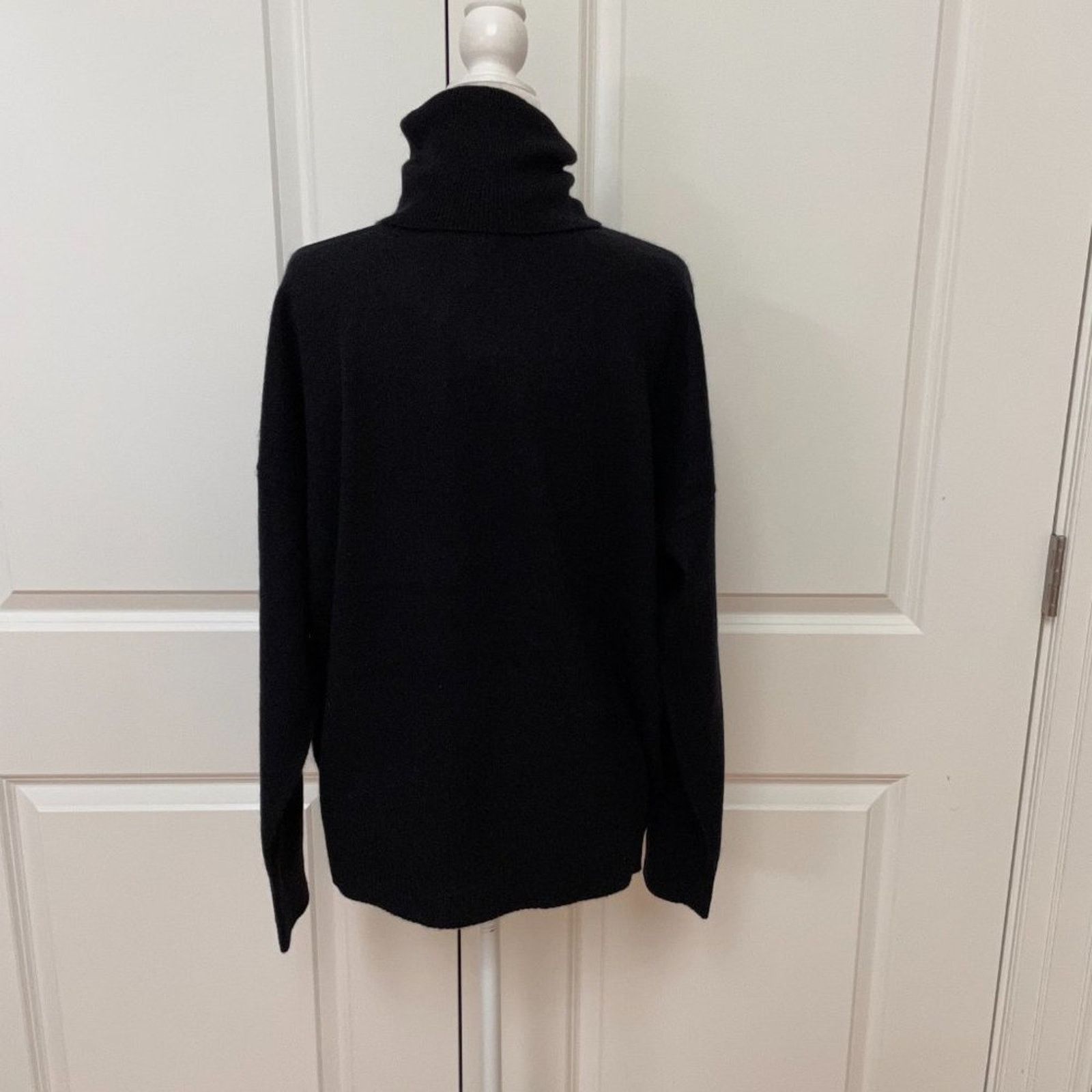 360Cashmere Gerri Cashmere Turtleneck Sweater from 360 Cashmere Size M / US 6-8 / IT 42-44 - 5 Thumbnail