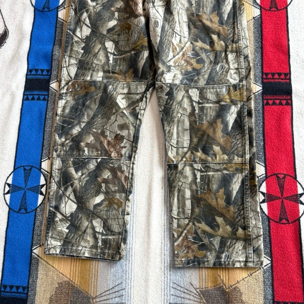 Wrangler VINTAGE Wrangler Realtree Camo Camouflage Double Knee Jeans Size 36x30 Men 90s Y2K Brown Camouflage Pattern Straight Zip Inseam 30 Regular 36 Mens Size US 36 / EU 52 - 5 Thumbnail