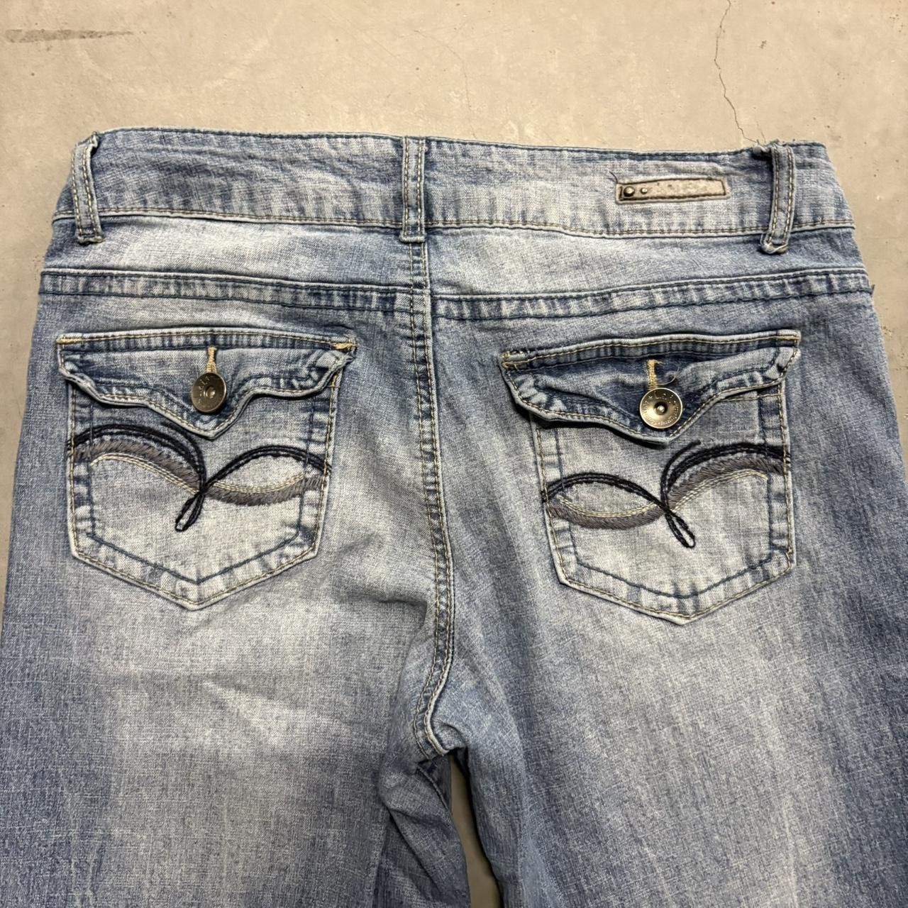 Vintage Crazy Vintage Y2K/2000s Flared Medium Blue Wash Denim Jeans! Size US 30 / EU 46 - 5 Thumbnail
