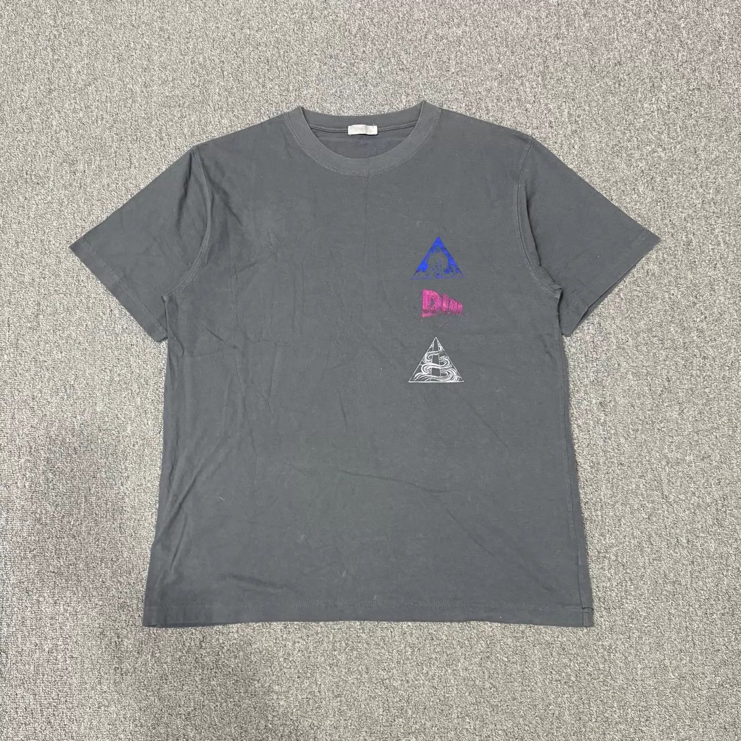 Dior Dior gray letter graffiti print short tee L mint Size US L / EU 52-54 / 3 - 1 Thumbnail