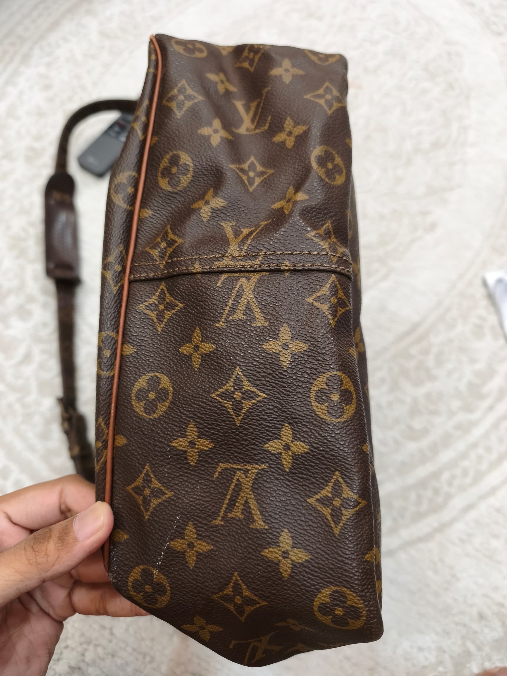 Louis Vuitton Louis Vuitton Monogram Canvas Marceau GM Size ONE SIZE - 4 Thumbnail