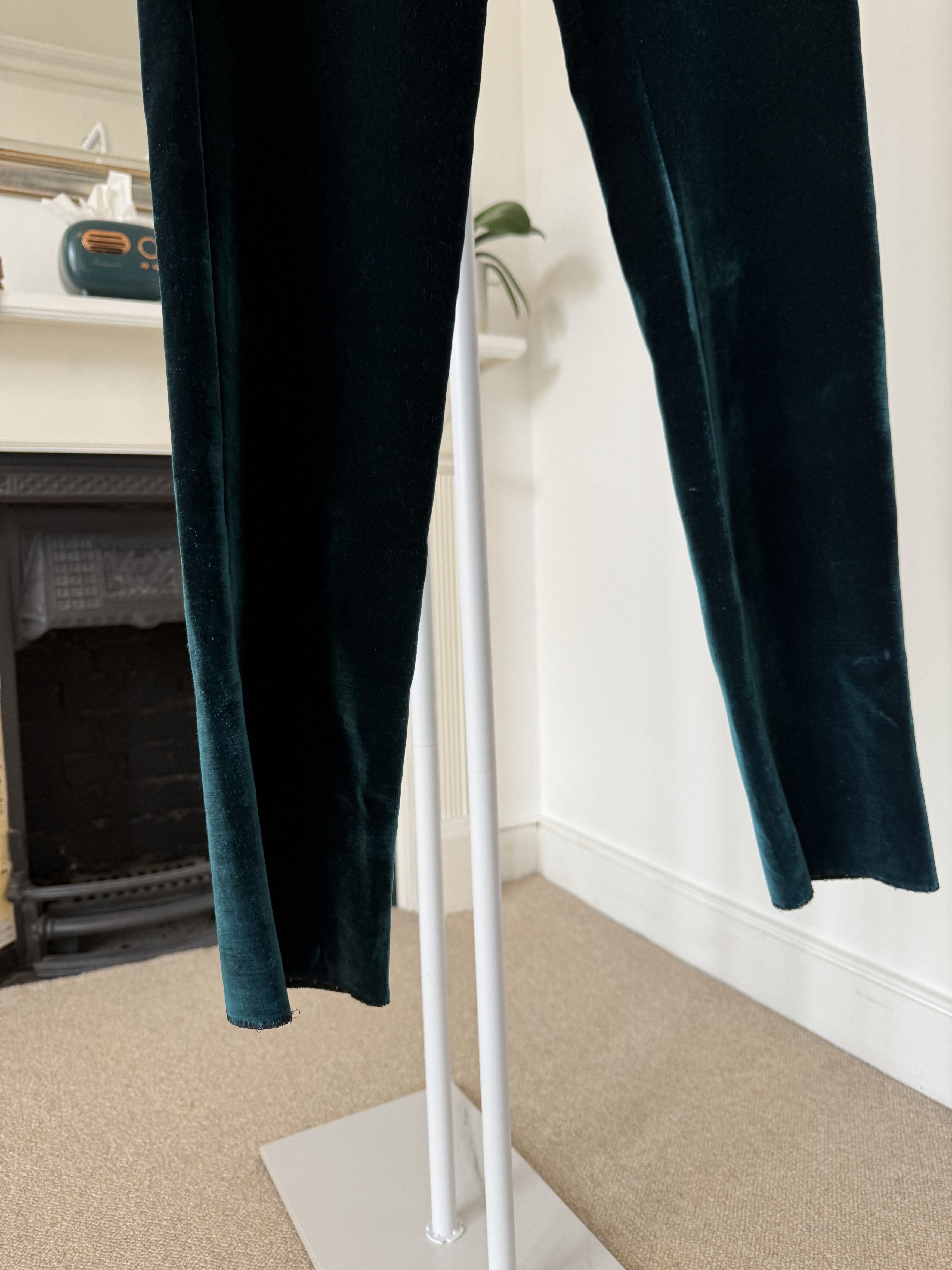 Saint Laurent Paris FW19 Saint Laurent Low-Waist Pleated Pants in Velvet Size US 30 / EU 46 - 8 Thumbnail