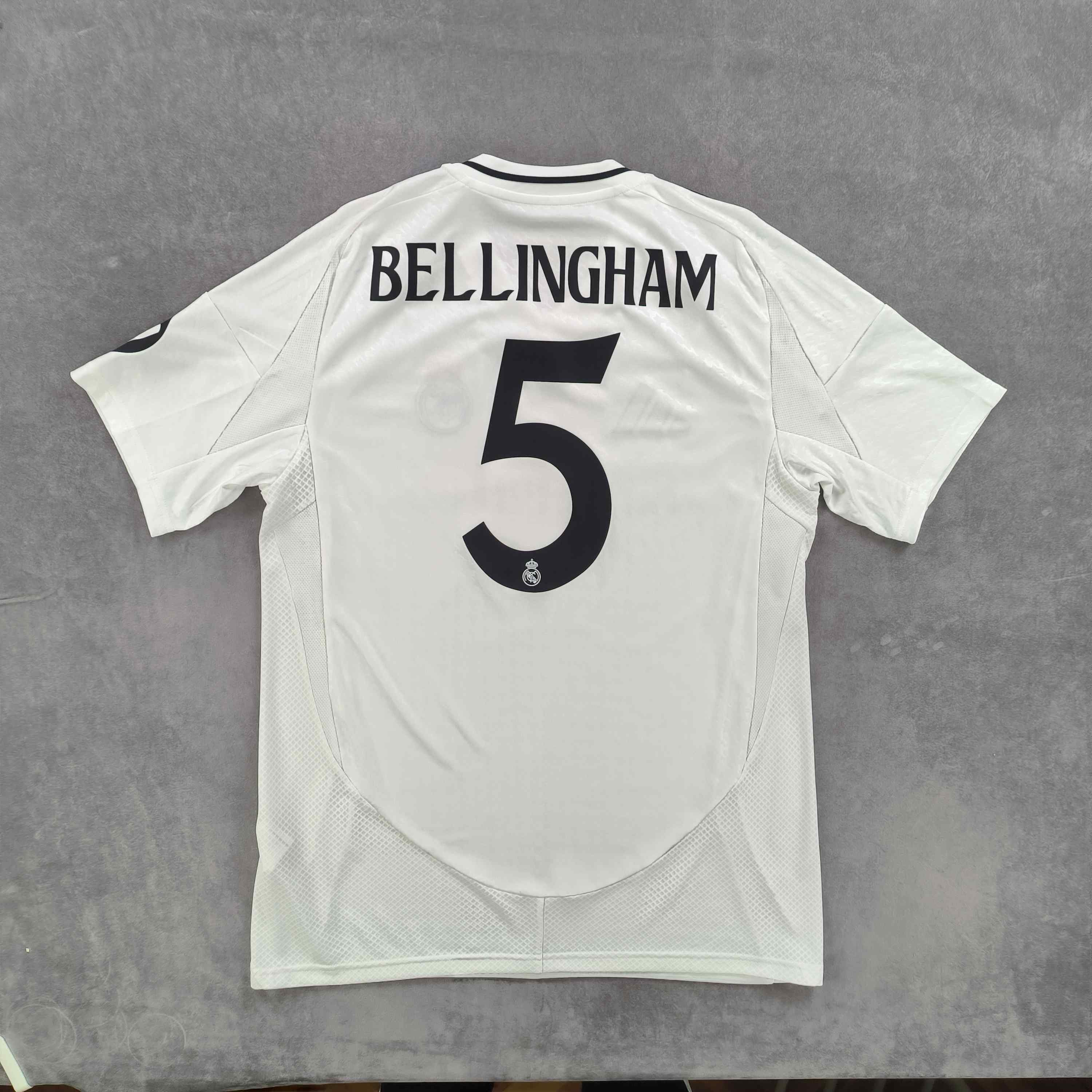 Adidas NEW Real Madrid 2024-25 home Bellingham football jersey sz M Size US M / EU 48-50 / 2 - 1 Thumbnail