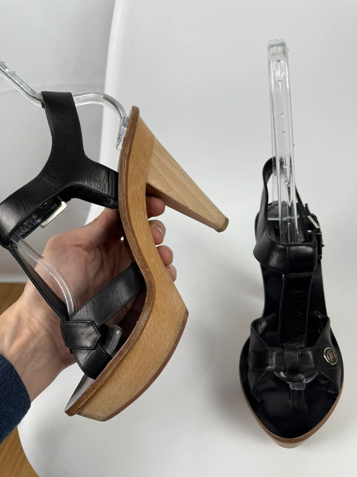 Dior Christian Dior Sandals Genuine Leather size 37 Size US 7 / IT 37 - 7 Thumbnail
