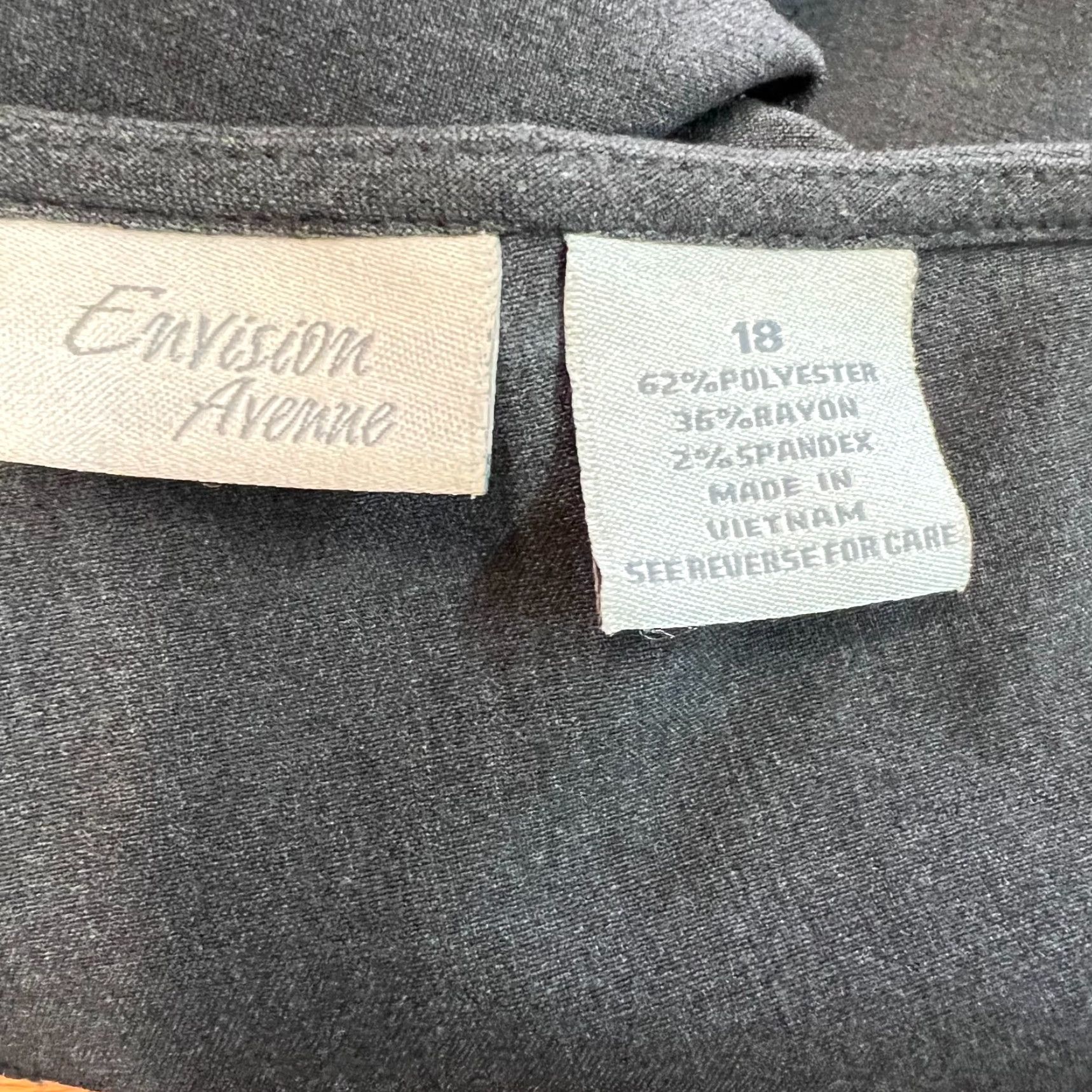 Avenue Envision Avenue Womens Flat Front Back Zip Casual Black Flare Skirt Size 18 Size 40" / US 18 - 4 Thumbnail