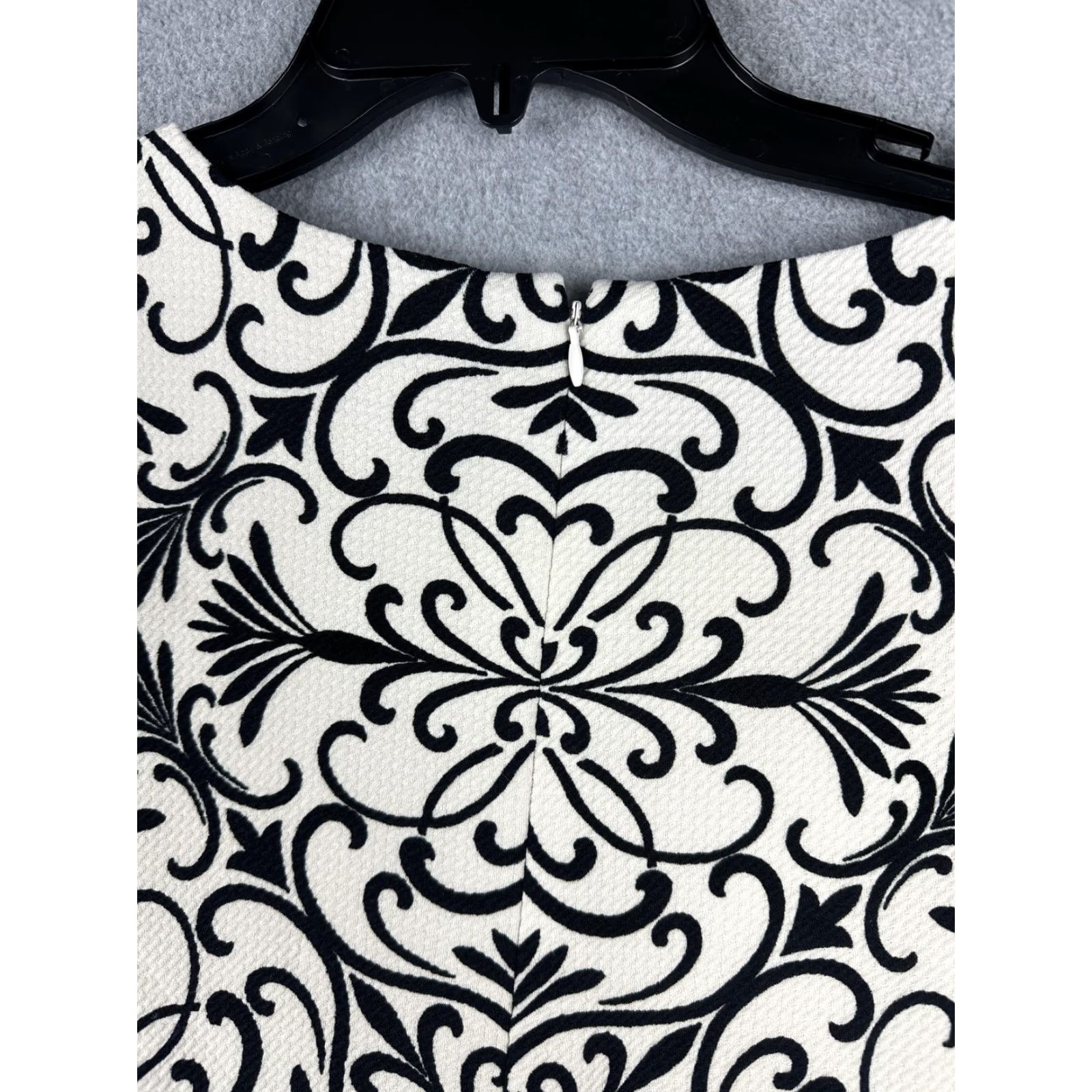 Liz Claiborne Dress Womens 16 Black White Fit Flare Short Sleeve Baroque  Print Floral Knit Round