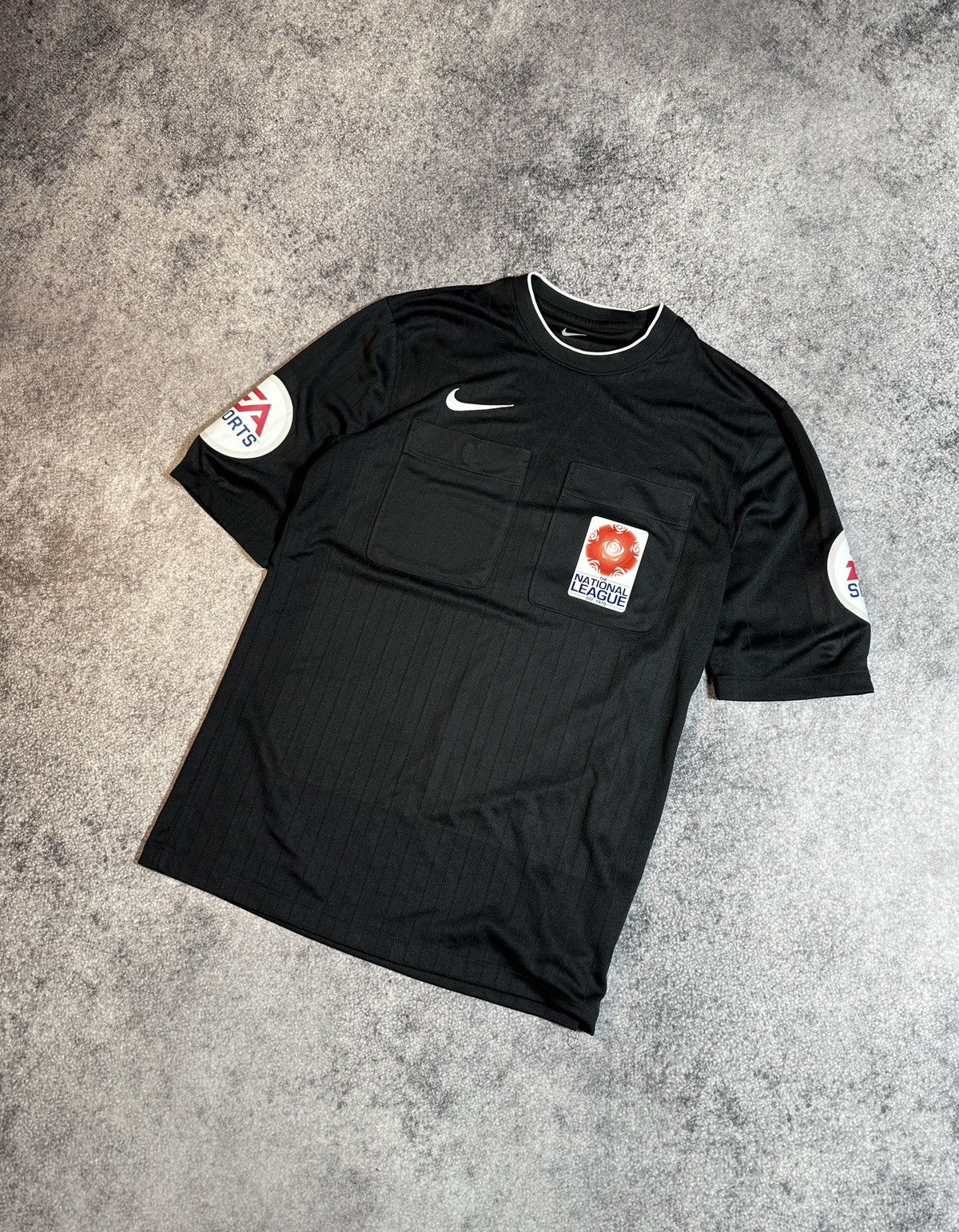 Nike × Vintage Vintage Nike EA Soccer Jersey Streetwear Rare Sport L USA Size US M / EU 48-50 / 2 - 1 Thumbnail