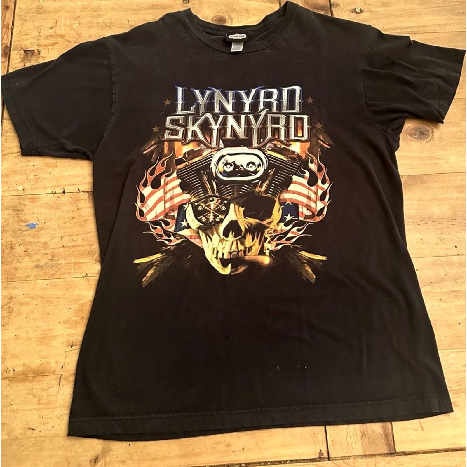 Vintage VINTAGE Lynyrd Skynyrd Band Concert Black T-Shirt Large Distressed Skull Flames Mens L Size US L / EU 52-54 / 3 - 2 Thumbnail