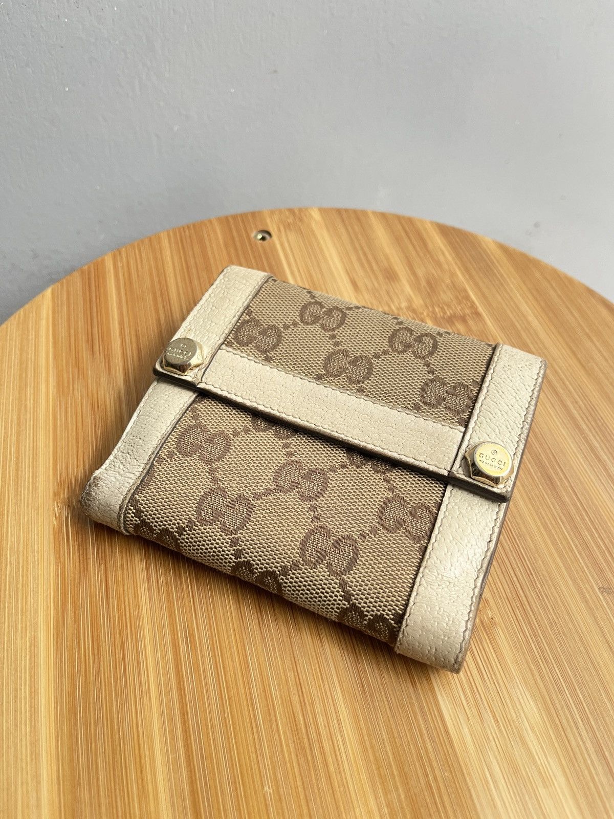 Gucci Gucci Beige/Off White GG Canvas and Leather Compact Wallet Size ONE SIZE - 1 Thumbnail