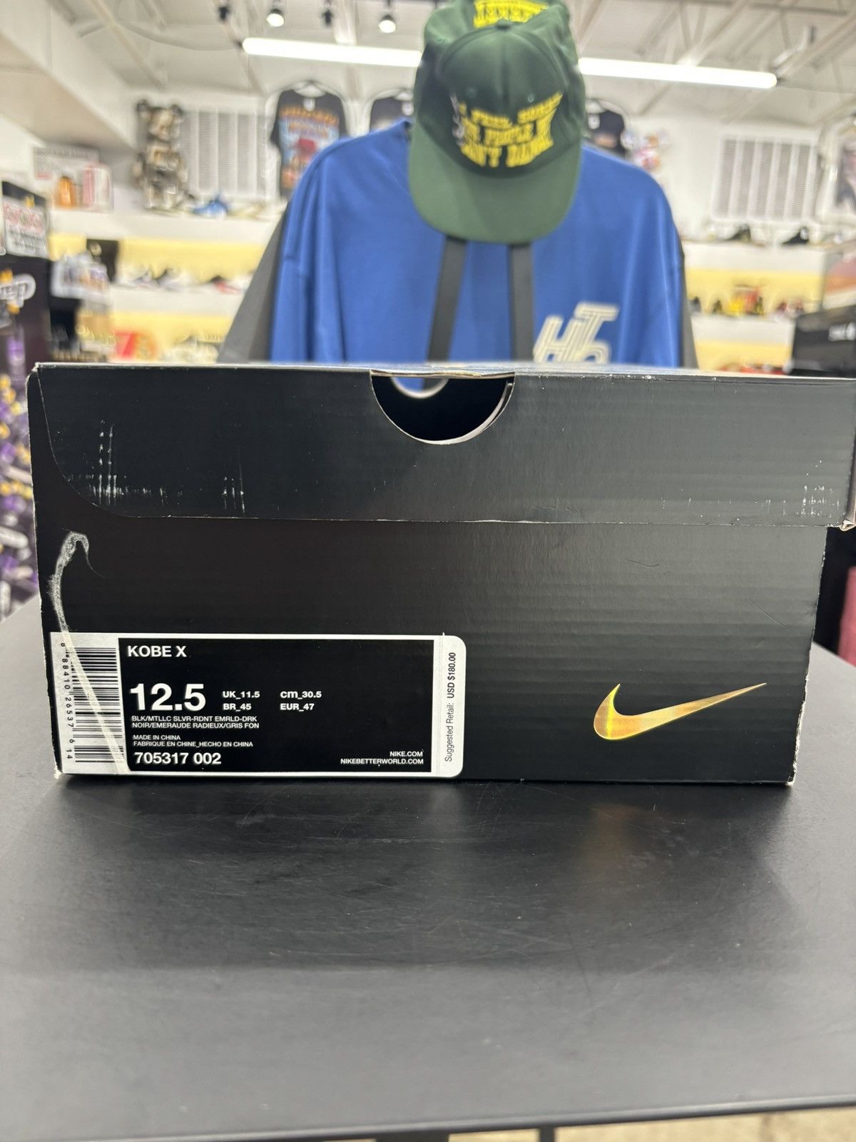 Nike Nike Kobe 10 Radiant Emerald Sz. 12.5 Size US 12.5 / EU 45-46 - 11 Thumbnail