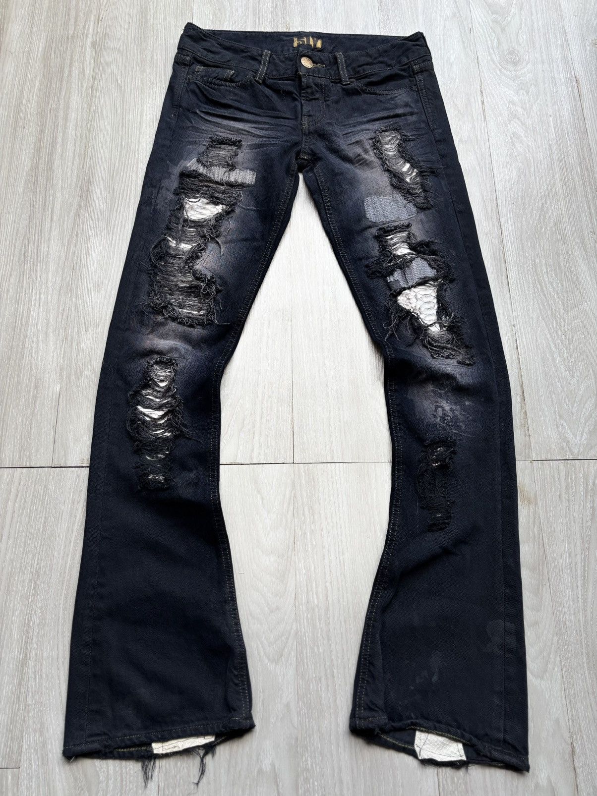 Japanese Brand SLY distressed flare jeans Size US 26 / EU 42 - 1 Thumbnail