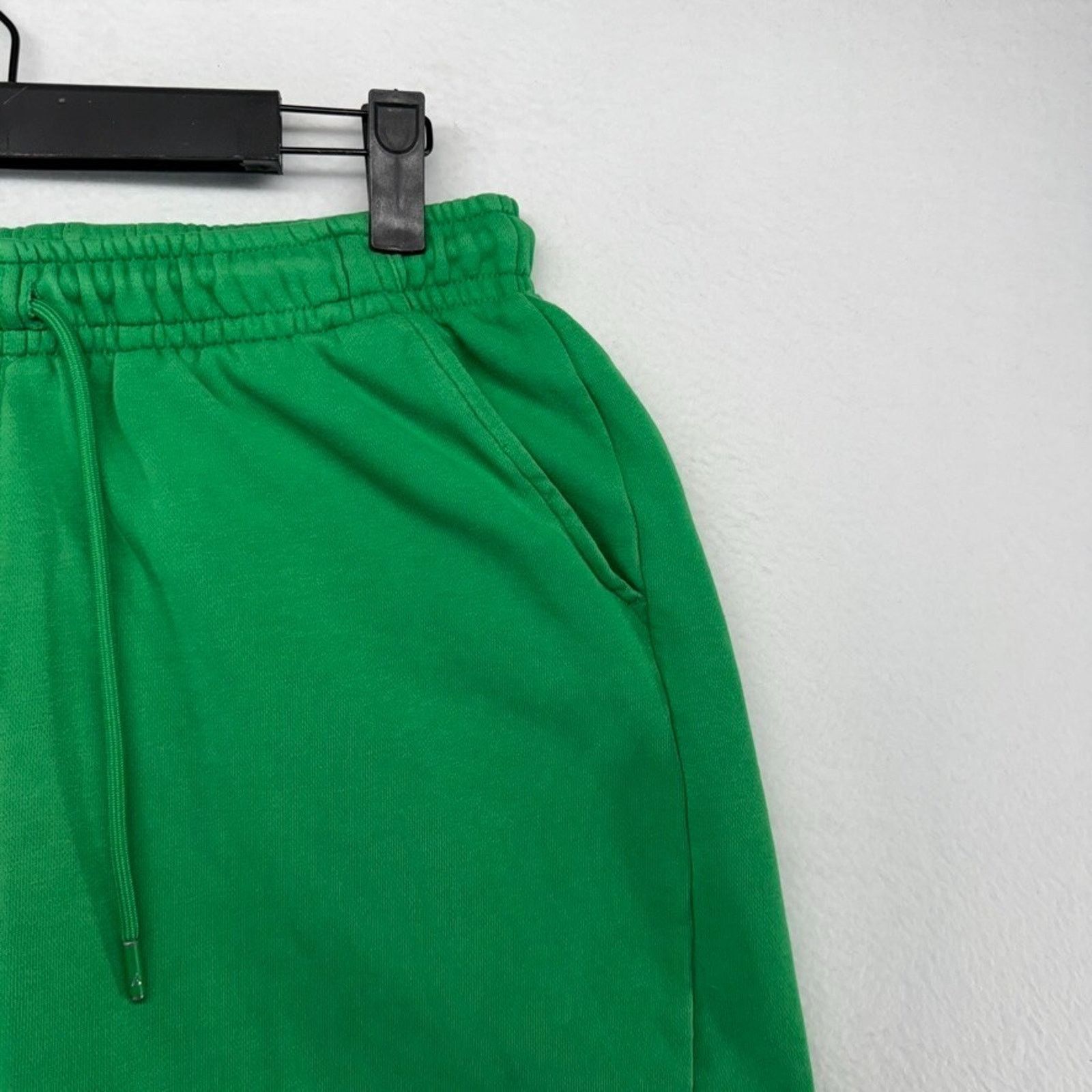 Chubbies Jordan Shorts men's Small Green Cotton Sweat Jumpman Size US 26 / EU 42 - 2 Thumbnail