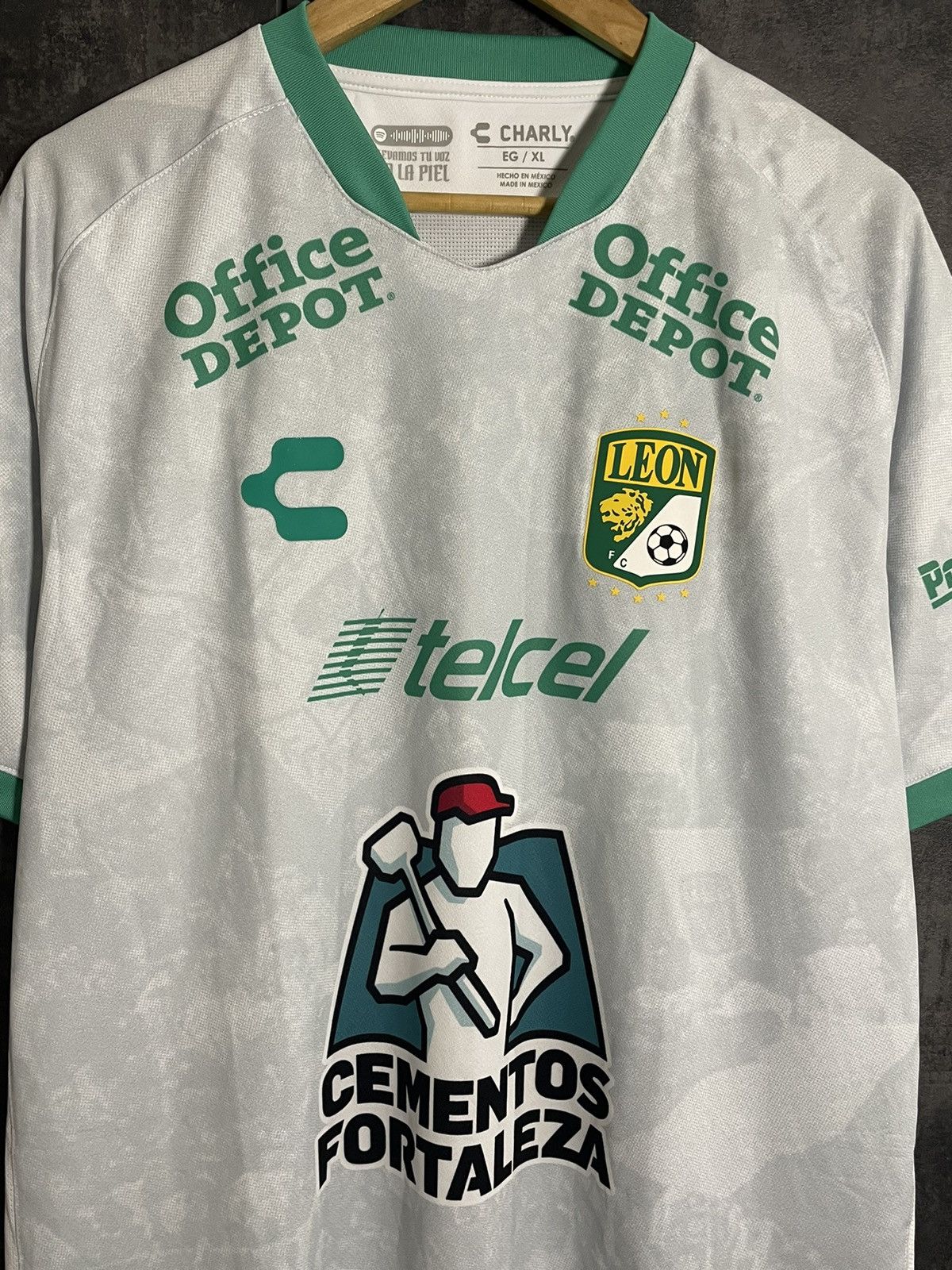 Vintage Rare Leon 2021 Soccer Team Away Jersey Blokecore Size US XL / EU 56 / 4 - 6 Thumbnail