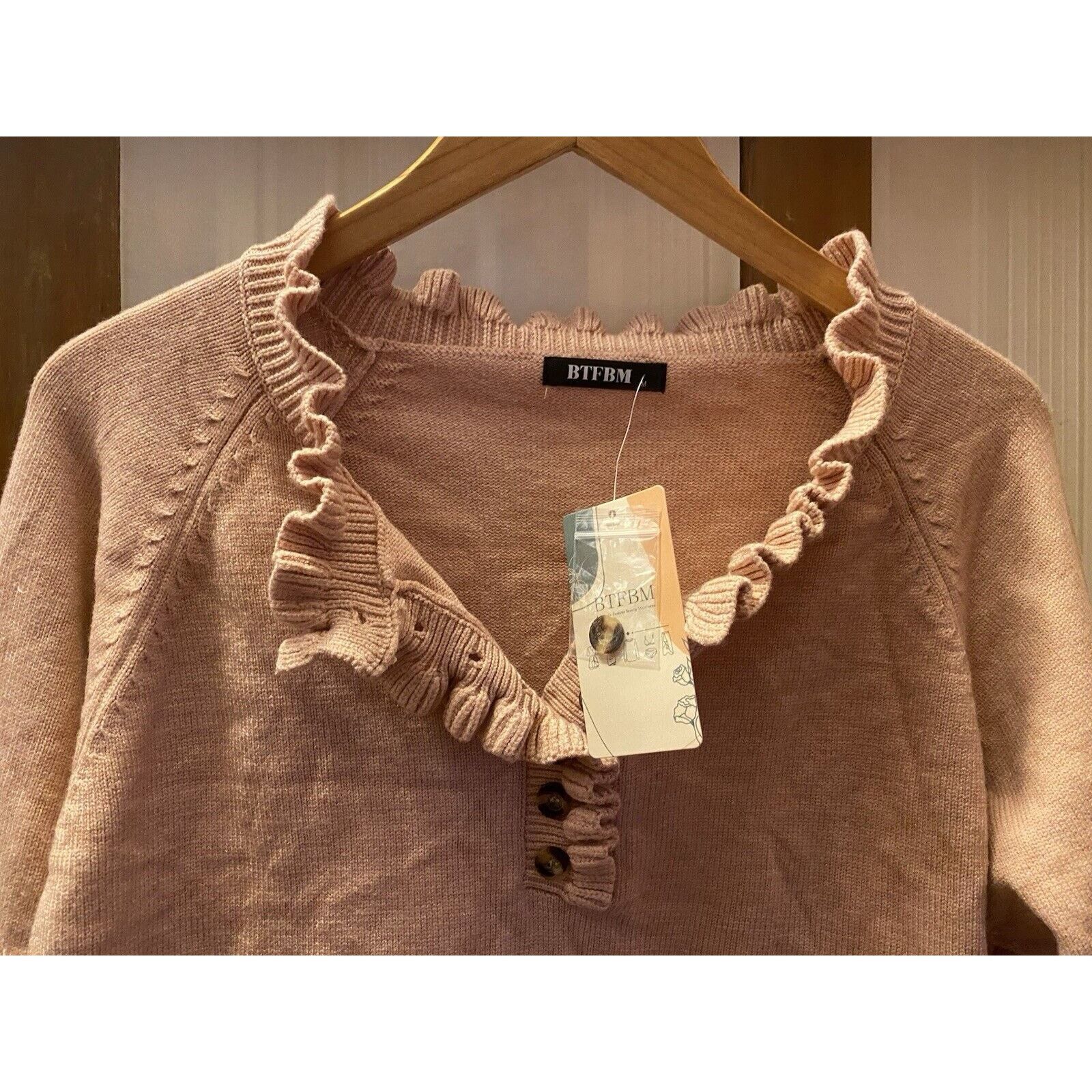 Other BTFBM Womens M Sweater Pullover Top Pink Knit Ruffle Soft Size M / US 6-8 / IT 42-44 - 3 Thumbnail