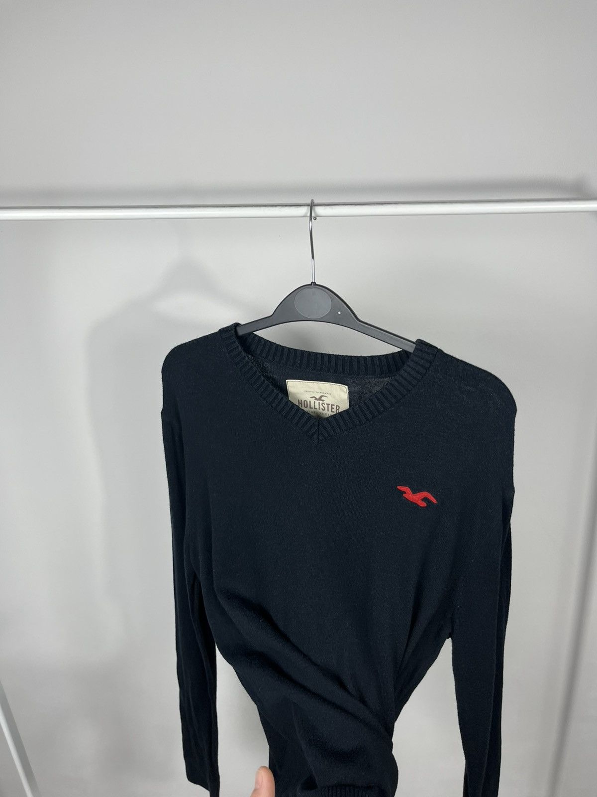Hollister Hollister Black V Neck Knit Sweater Men’s Size M Logo Size US M / EU 48-50 / 2 - 9 Thumbnail