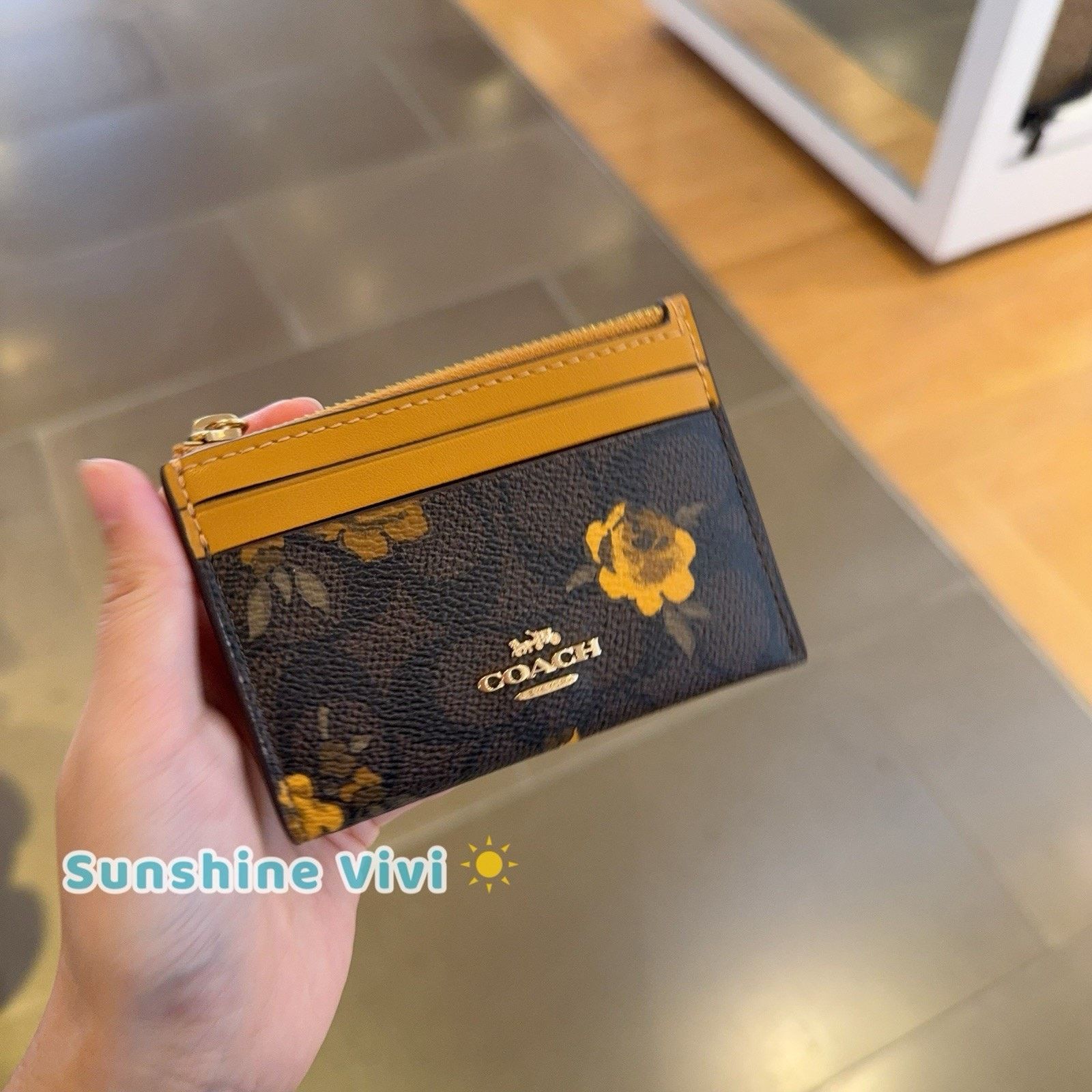 Coach NWT Coach Mini Skinny Id Case Floral Walnut/Yellow CCV88 Size ONE SIZE - 1 Thumbnail