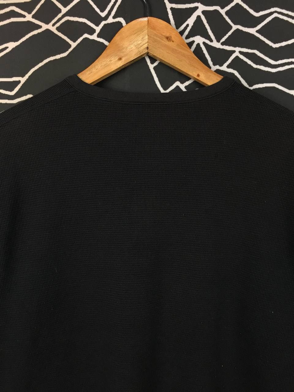 Uniqlo Uniqlo Waffle Knit Thermal Henley Long Sleeve Tee Size L Size US L / EU 52-54 / 3 - 9 Thumbnail