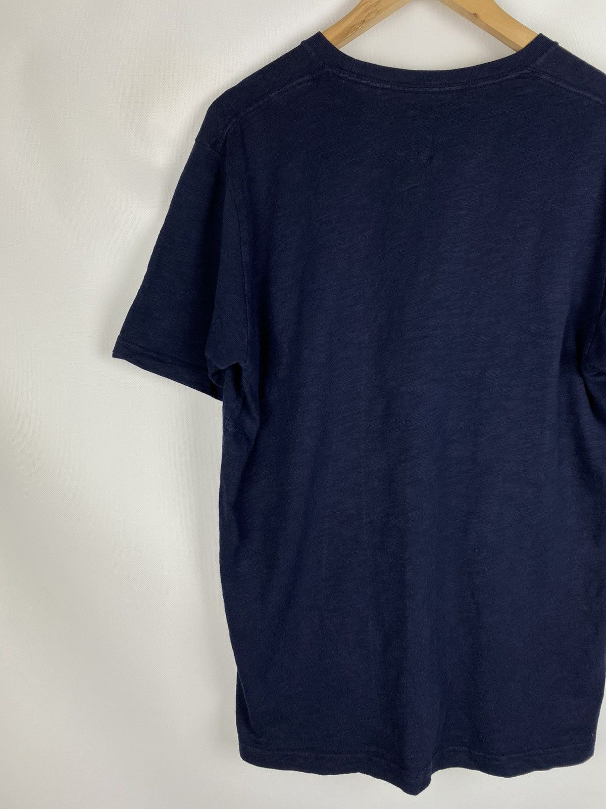 Uniqlo Uniqlo Hokusai Blue Japanese Art men’s t shirt size L Size US L / EU 52-54 / 3 - 13 Thumbnail