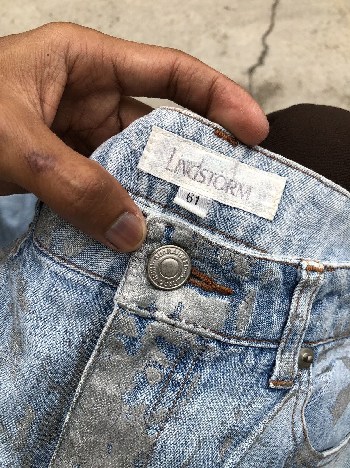 If Six Was Nine FLARED⚡️⚡️PAINTED SILVER JEANS BY LINDSTORM Size 27" / US 4 / IT 40 - 3 Thumbnail
