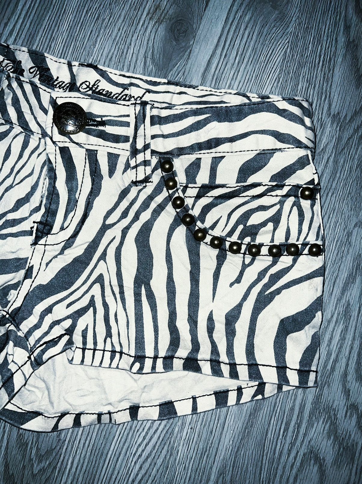 Seditionaries Zebra Gyaru mini shorts 🦓 Size 26" / US 2 / IT 38 - 4 Thumbnail