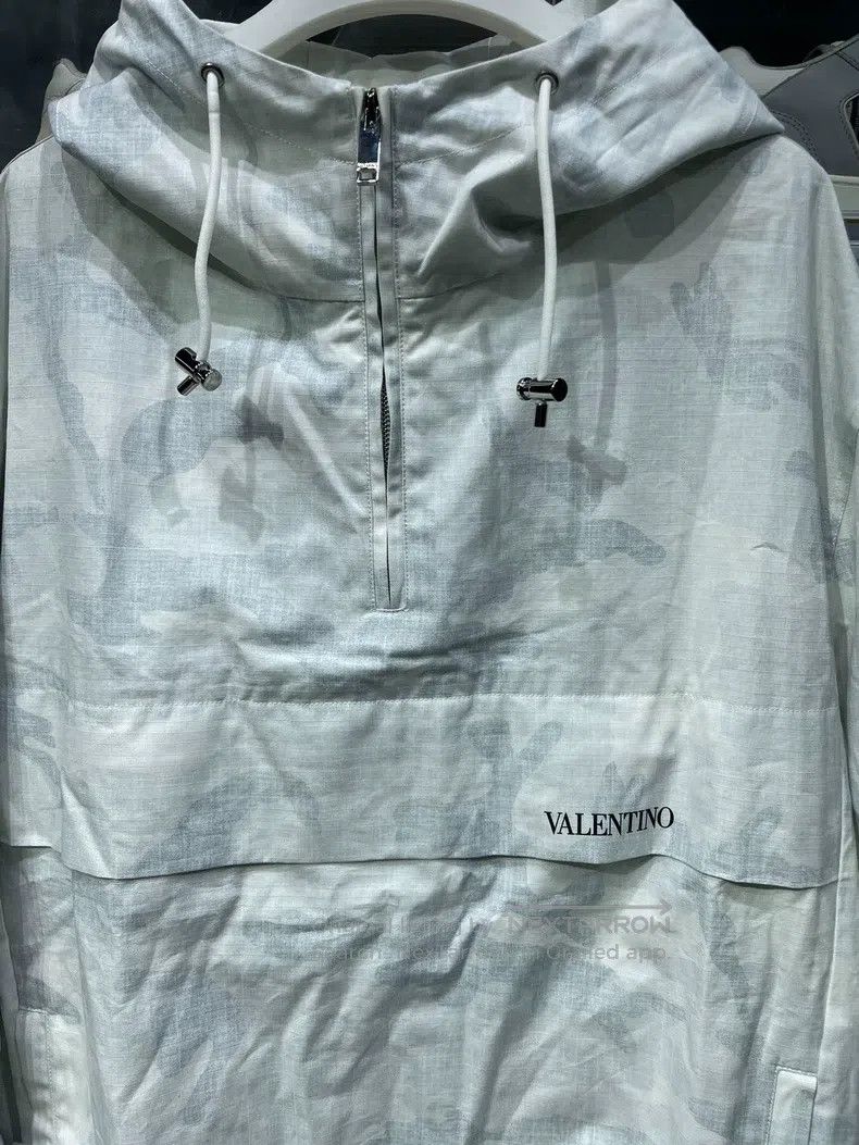 Valentino Valentino Logo letter print hooded sweatshirt Size US L / EU 52-54 / 3 - 3 Thumbnail