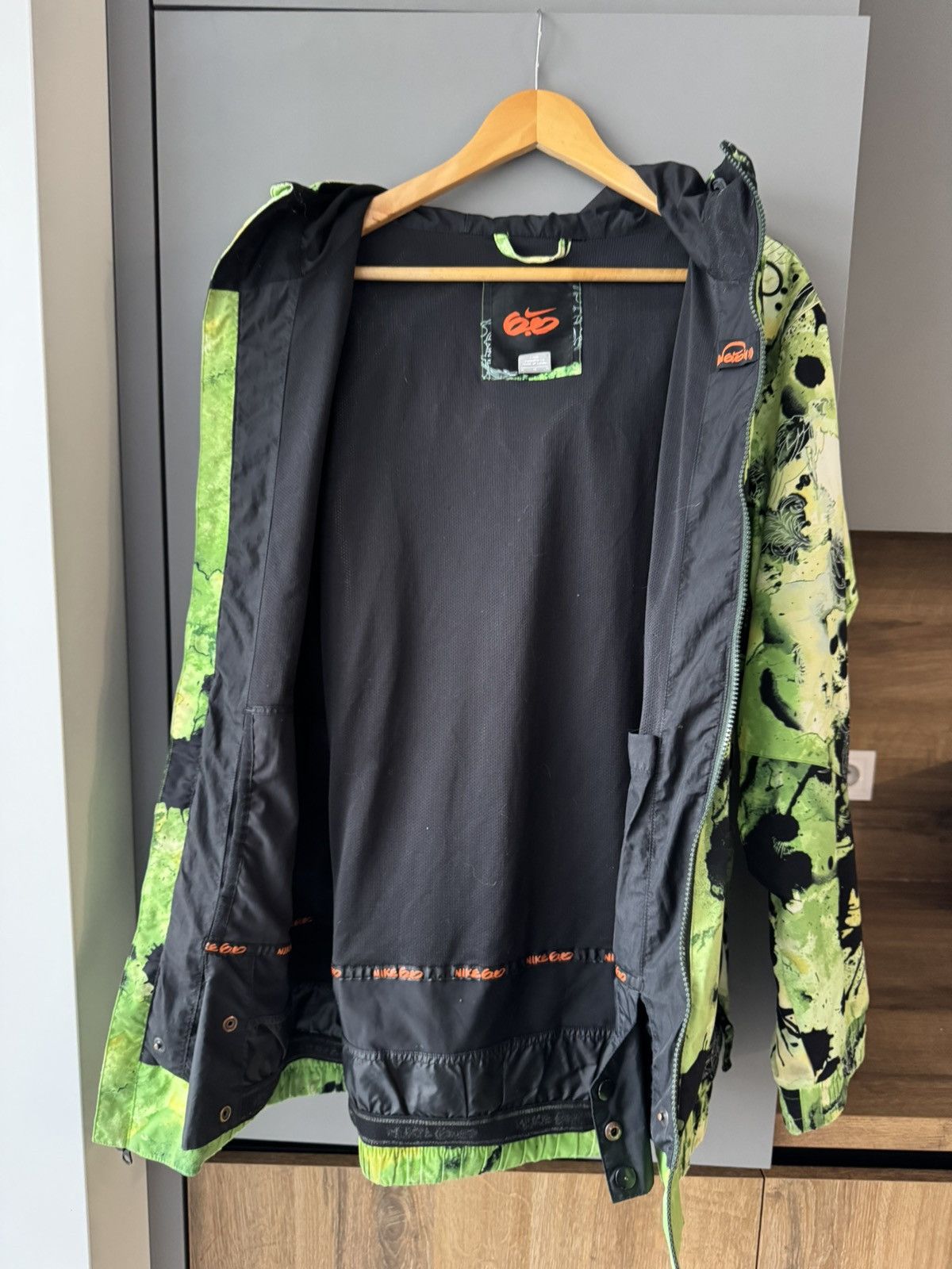 Nike Nike SB Kampai 6.0 Snowboarding Jacket Green Tie Dye Men SB Size US M / EU 48-50 / 2 - 12 Thumbnail