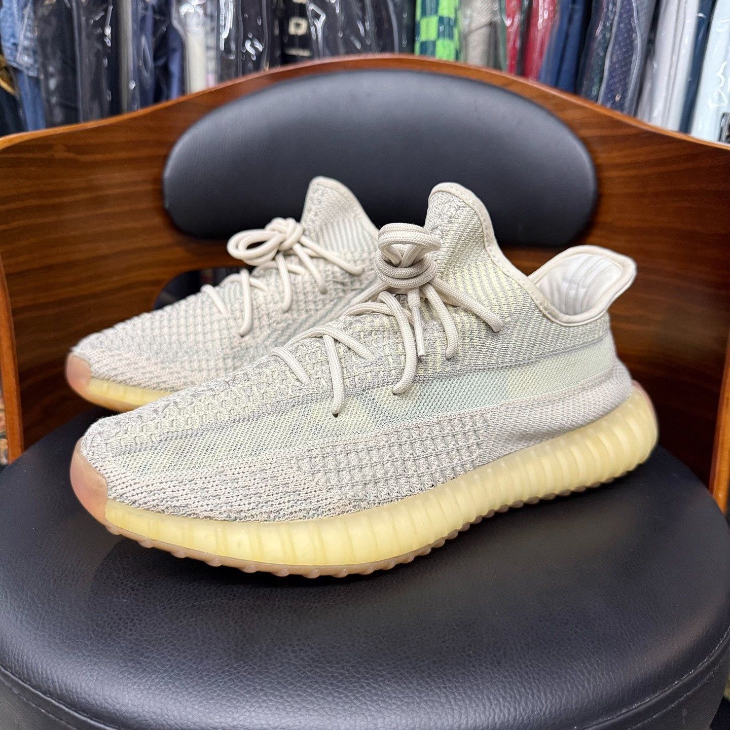 Adidas Adidas YEEZY350 Lowtop Sneakers 10 Men Size US 10 / EU 43 - 1 Thumbnail