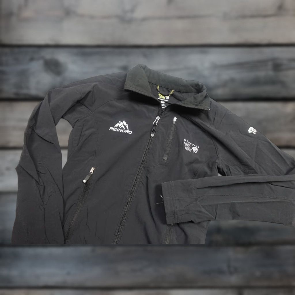 Mountain Hardwear Mountain Hardwear Jacket Womens Small Black Lightweight Windbreaker Regular Sweatshirt? Size S / US 4 / IT 40 - 1 Thumbnail