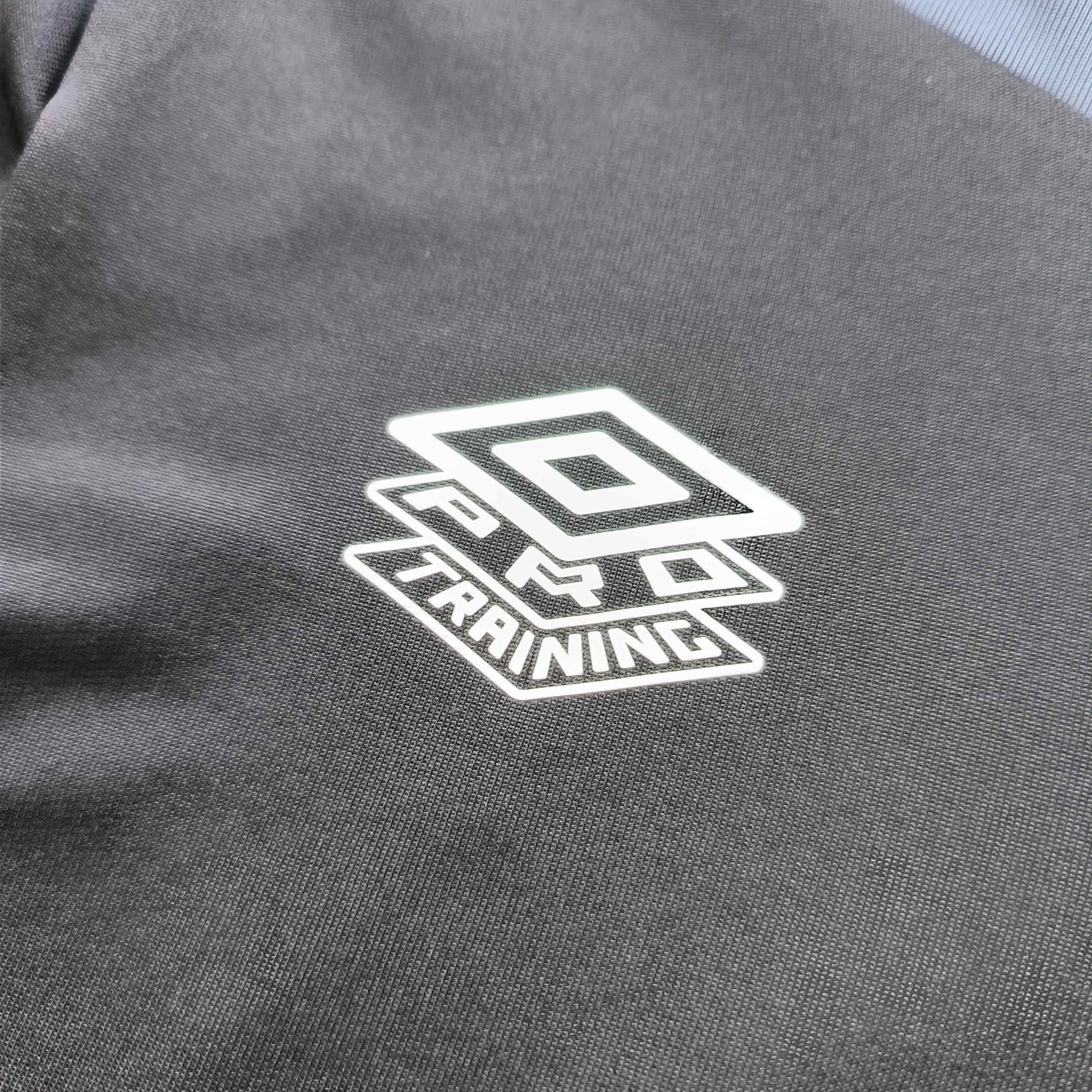 Umbro Brentford Umbro football training top size M Size US M / EU 48-50 / 2 - 4 Thumbnail