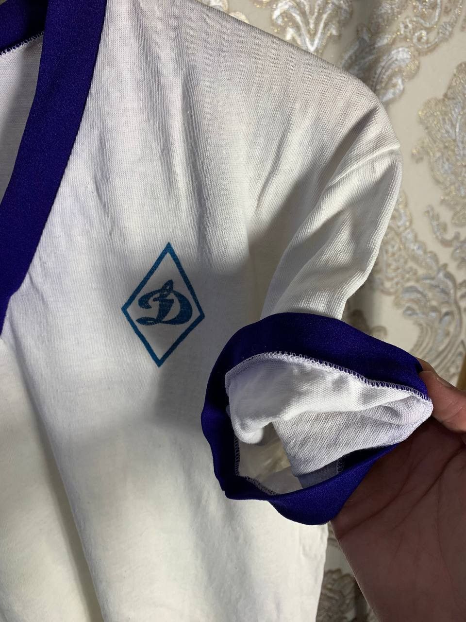 Vintage VERY RARE DYNAMO KYIV UKRAINIAN SOCCER JERSEY RETRO Y2K 90s Size US M / EU 48-50 / 2 - 8 Thumbnail