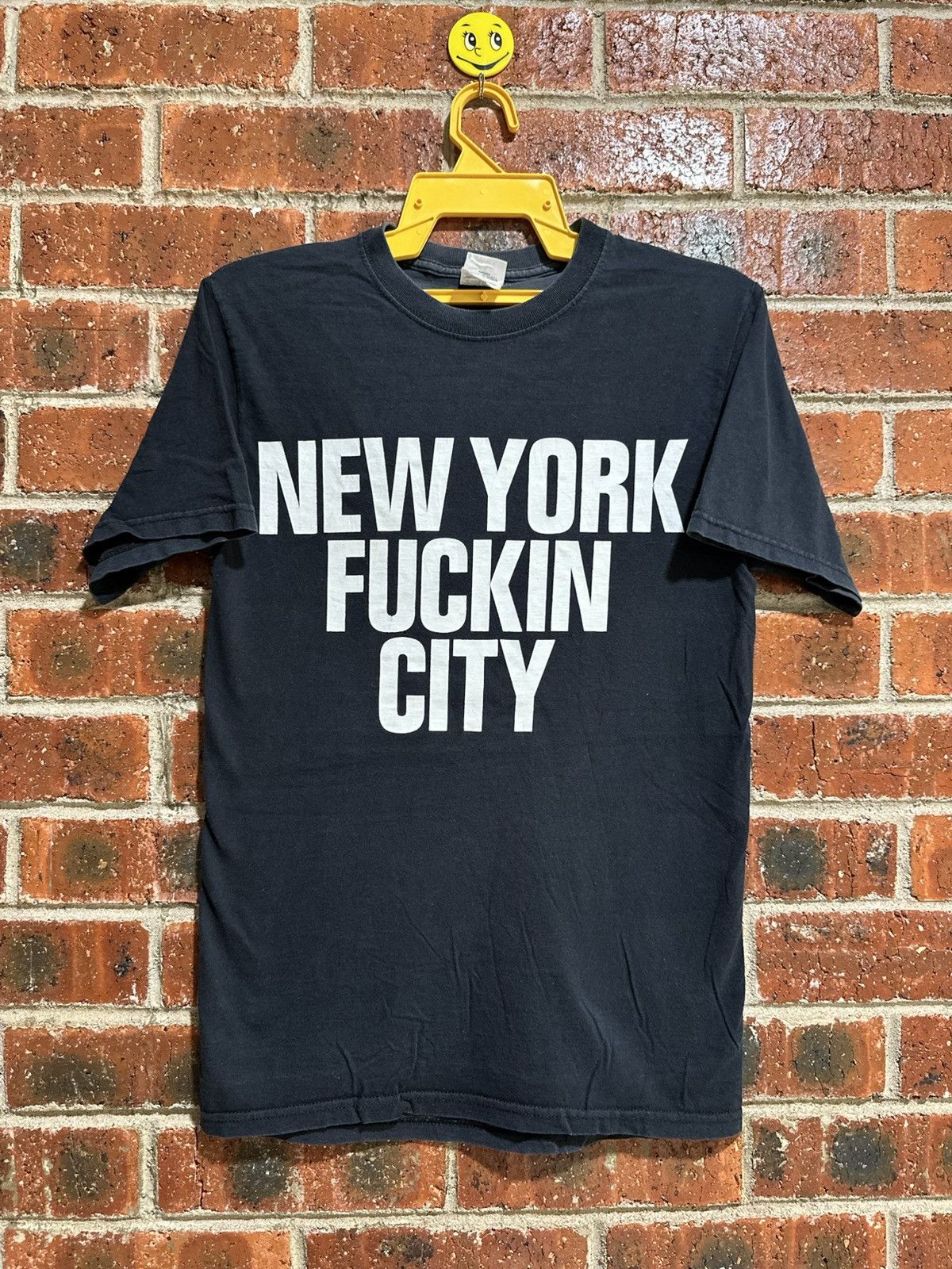 Fruit Of The Loom Vintage New York Fucking City Faded Tee Size US S / EU 44-46 / 1 - 1 Thumbnail