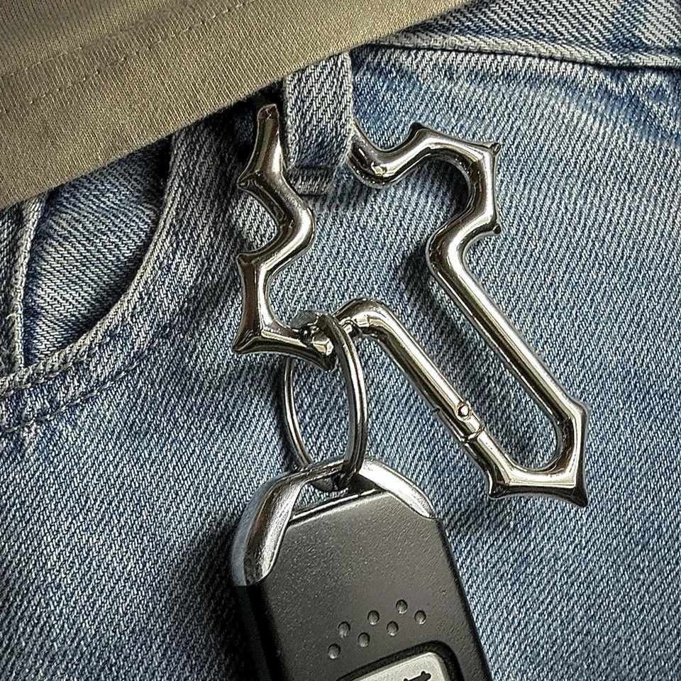 Jewelry Y2K Cross Carabiner Keychain Religious Crucifix Grunge Clip Size ONE SIZE - 6 Thumbnail