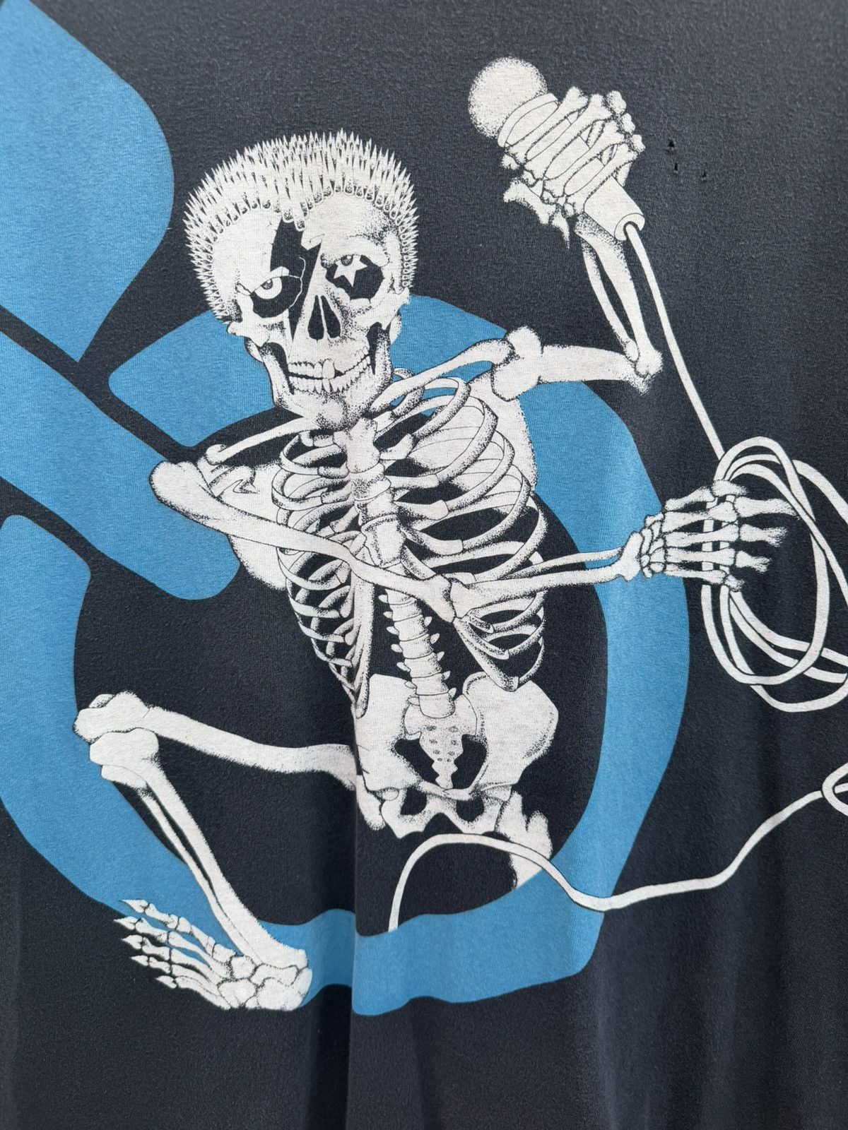 Vintage 2000s Germs Skeleton Tee Size US XL / EU 56 / 4 - 2 Thumbnail