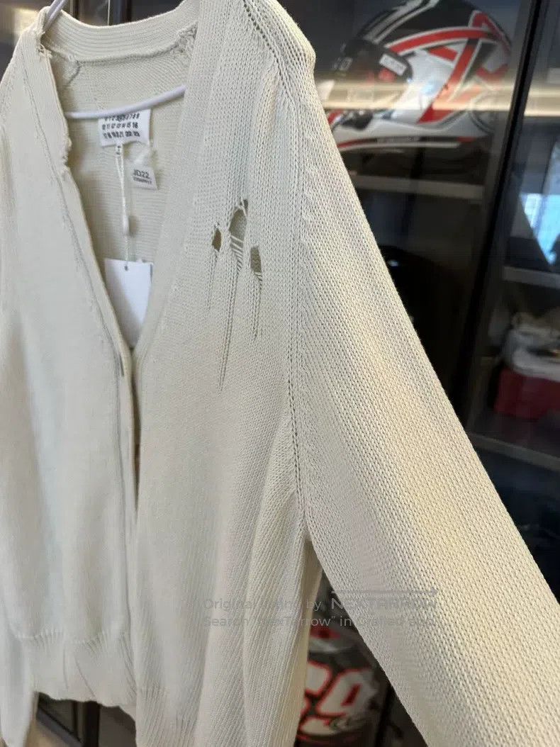 Maison Margiela Maison Margiela FW21 V-neck long-sleeved hole loose knitwe Size M / US 6-8 / IT 42-44 - 7 Thumbnail