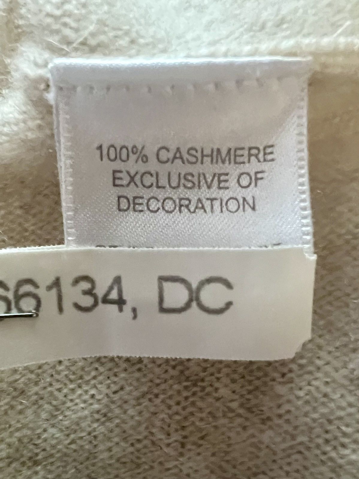 Other Garnet Hill 100% Cashmere Lace Trim V-Neck Sweater Beige XS Size XS / US 0-2 / IT 36-38 - 4 Thumbnail