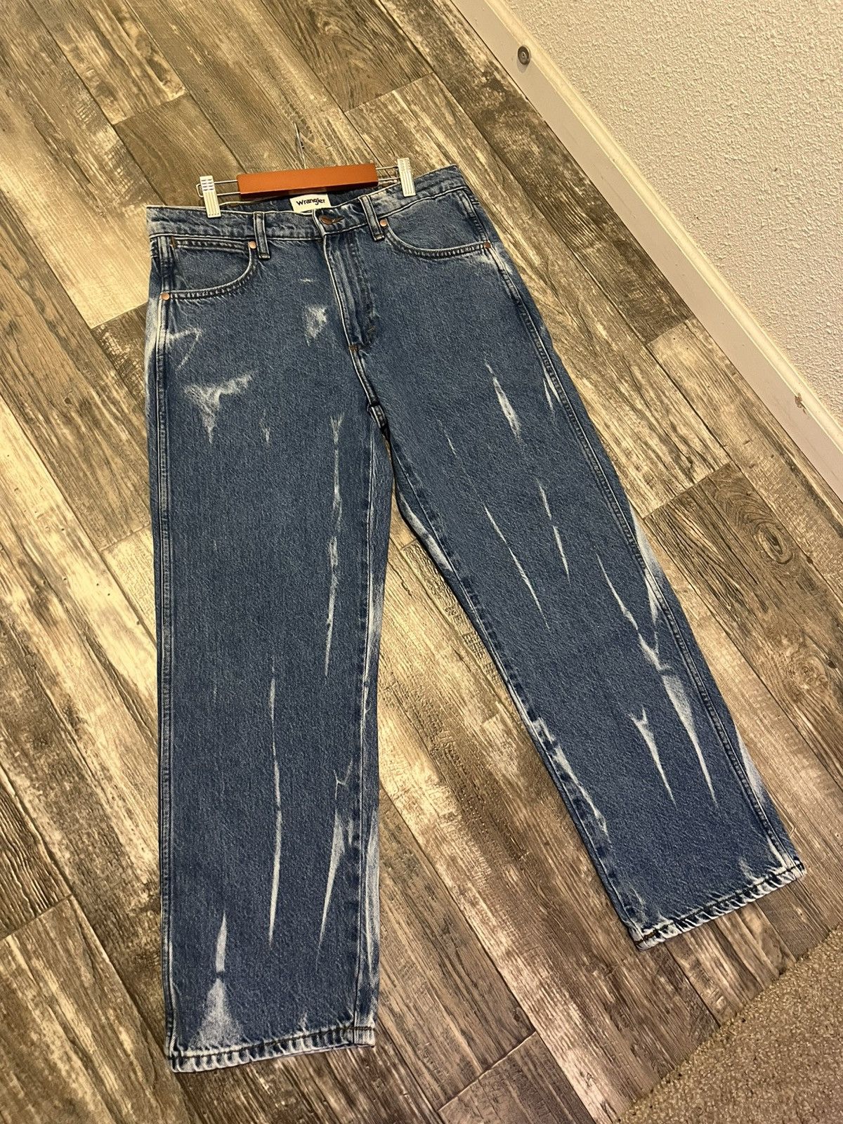 Wrangler Bleached/washed Wrangler Denim jeans Size US 29 - 2 Thumbnail