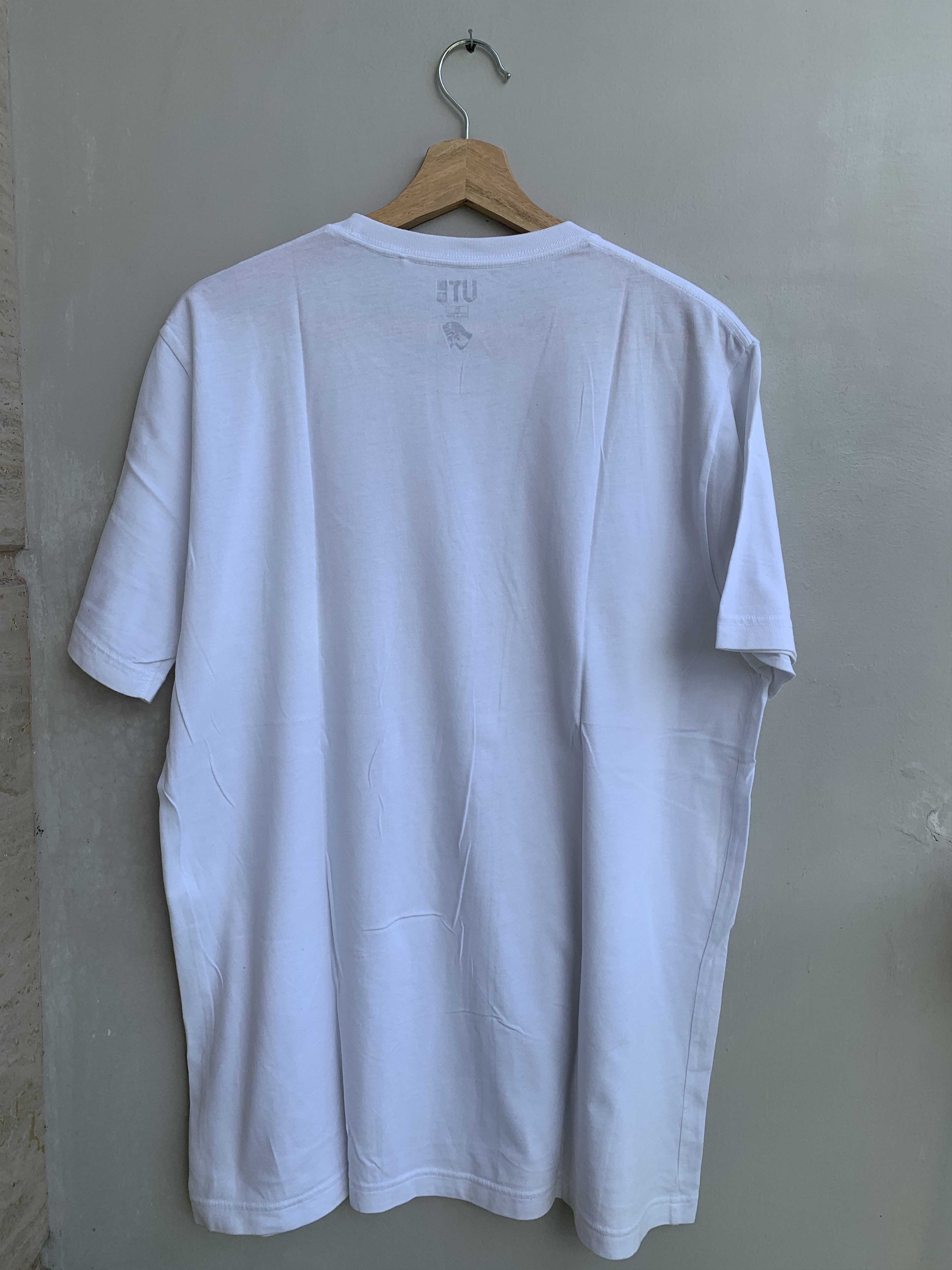 Anime × Japanese Brand × Uniqlo Uniqlo UT x 50th Shonen Yugioh 'Blue Eyes White Dragon' Size US XL / EU 56 / 4 - 6 Thumbnail