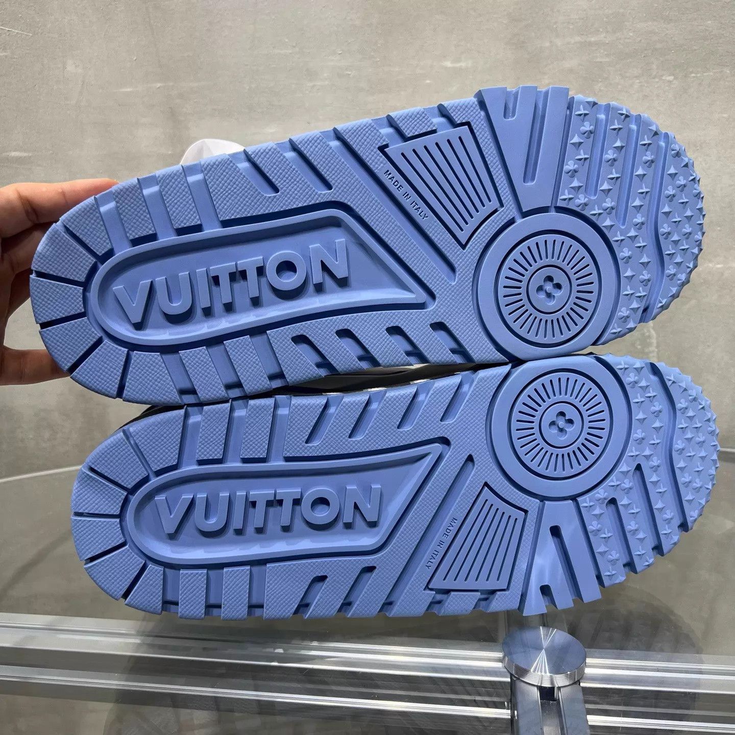 Louis Vuitton LV Trainer Maxi White & Blue UK10 / 44 Size US 11 / EU 44 - 7 Thumbnail