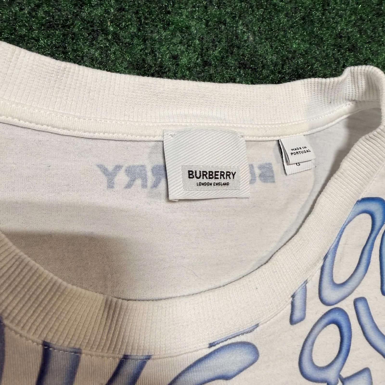 Burberry Burberry Rain Capsule Sermon Tee L Used Size US L / EU 52-54 / 3 - 2 Thumbnail