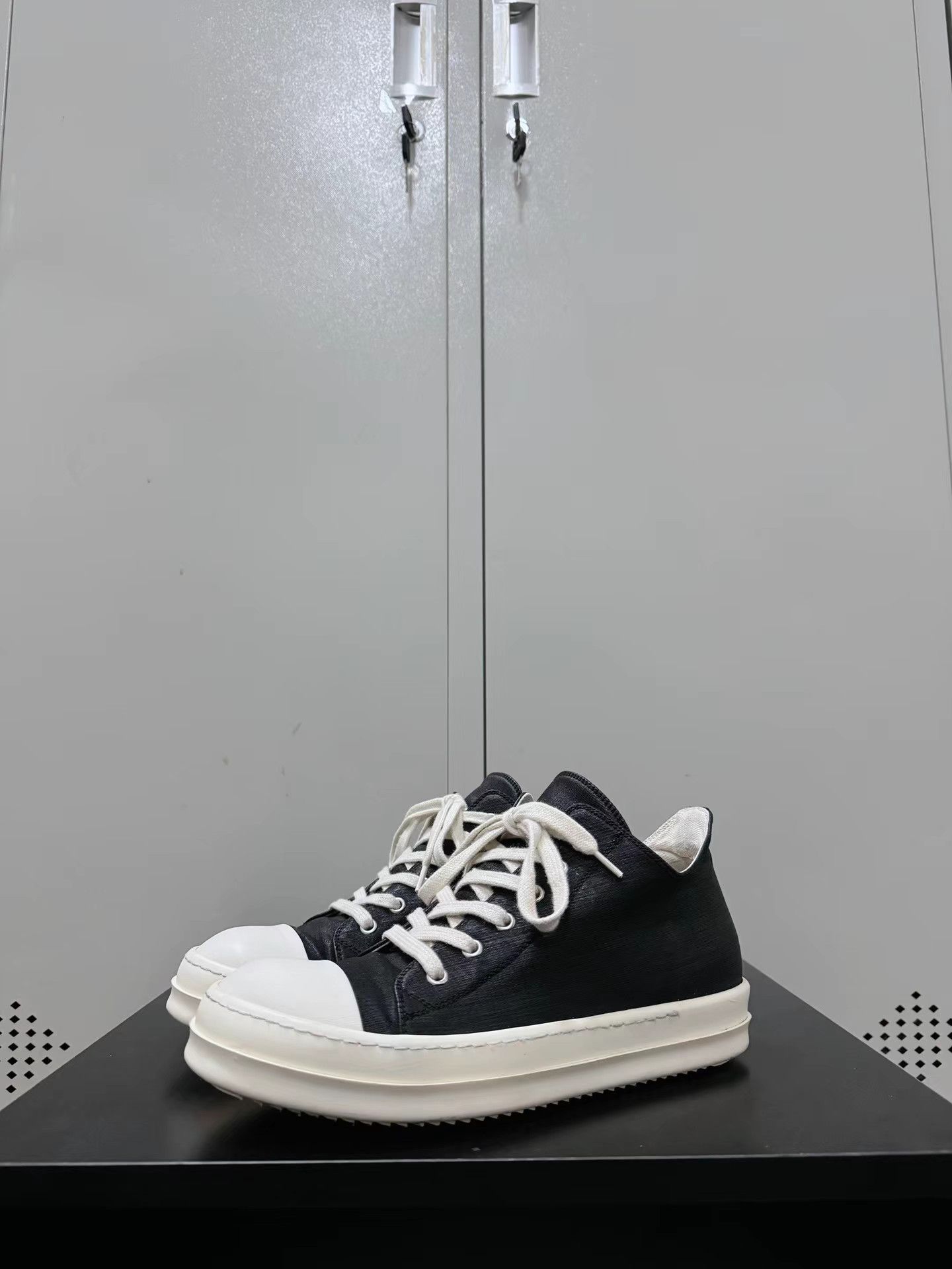 Rick Owens Drkshdw Rick Owens Drkshdw waxed canvas Converse high-top sneakers Size US 7 / EU 40 - 1 Thumbnail