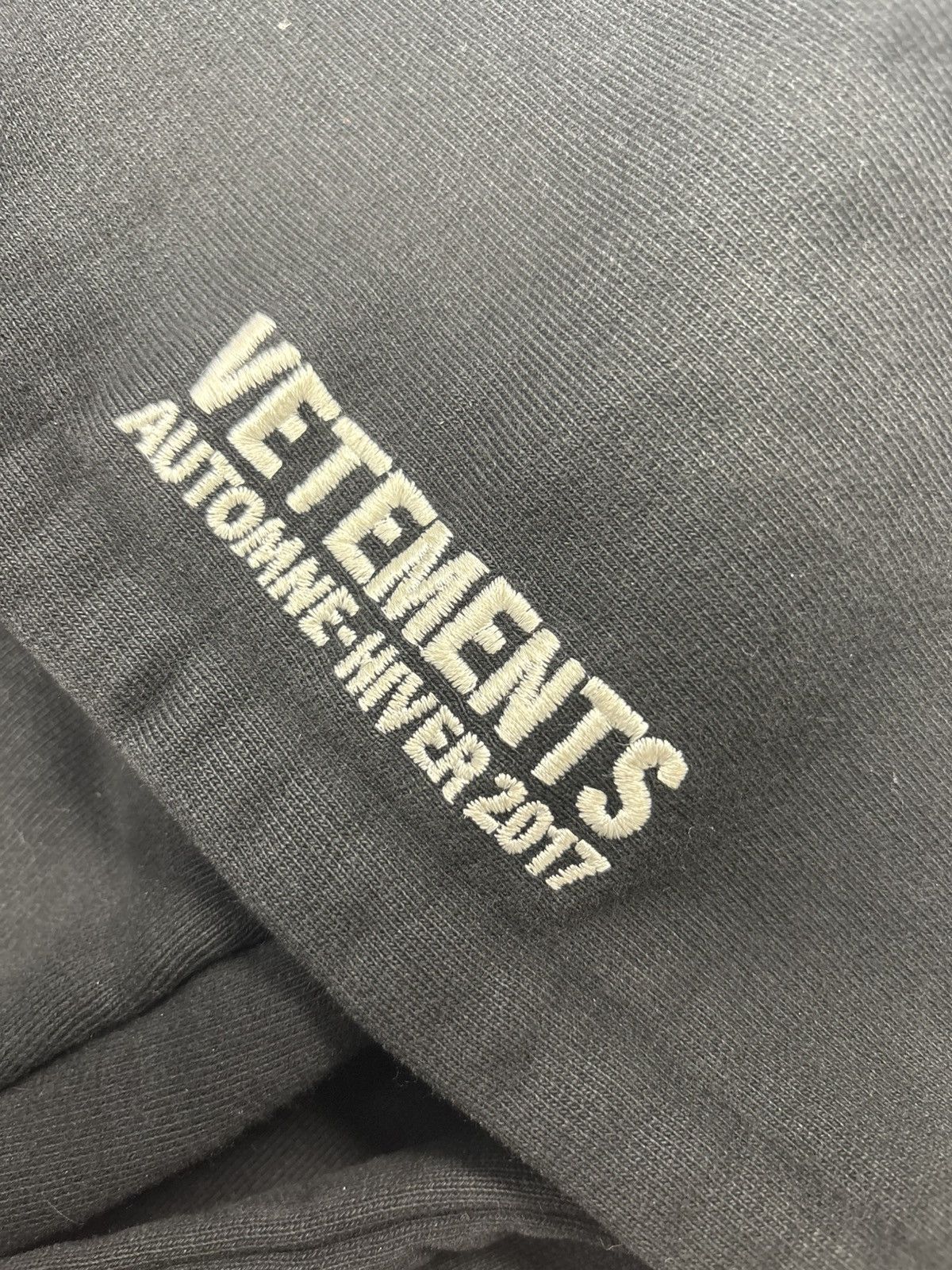 Vetements Vetements TFD Total Fucking Darkness Hoodie Homme XS Size US XS / EU 42 / 0 - 7 Thumbnail