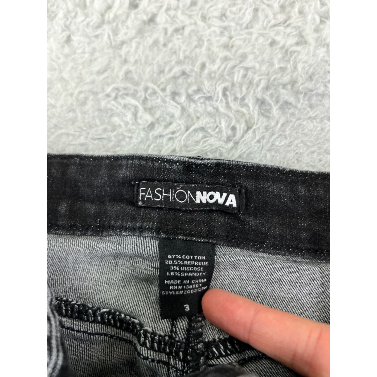 Fashion Nova FASHION NOVA Jeans Womens Flared Dark Wash Black Denim 3 High Rise 32in Inseam 5-Pocket Cotton Blend Distressed Stretch Cotton Blend Size 26" / US 2 / IT 38 - 6 Thumbnail