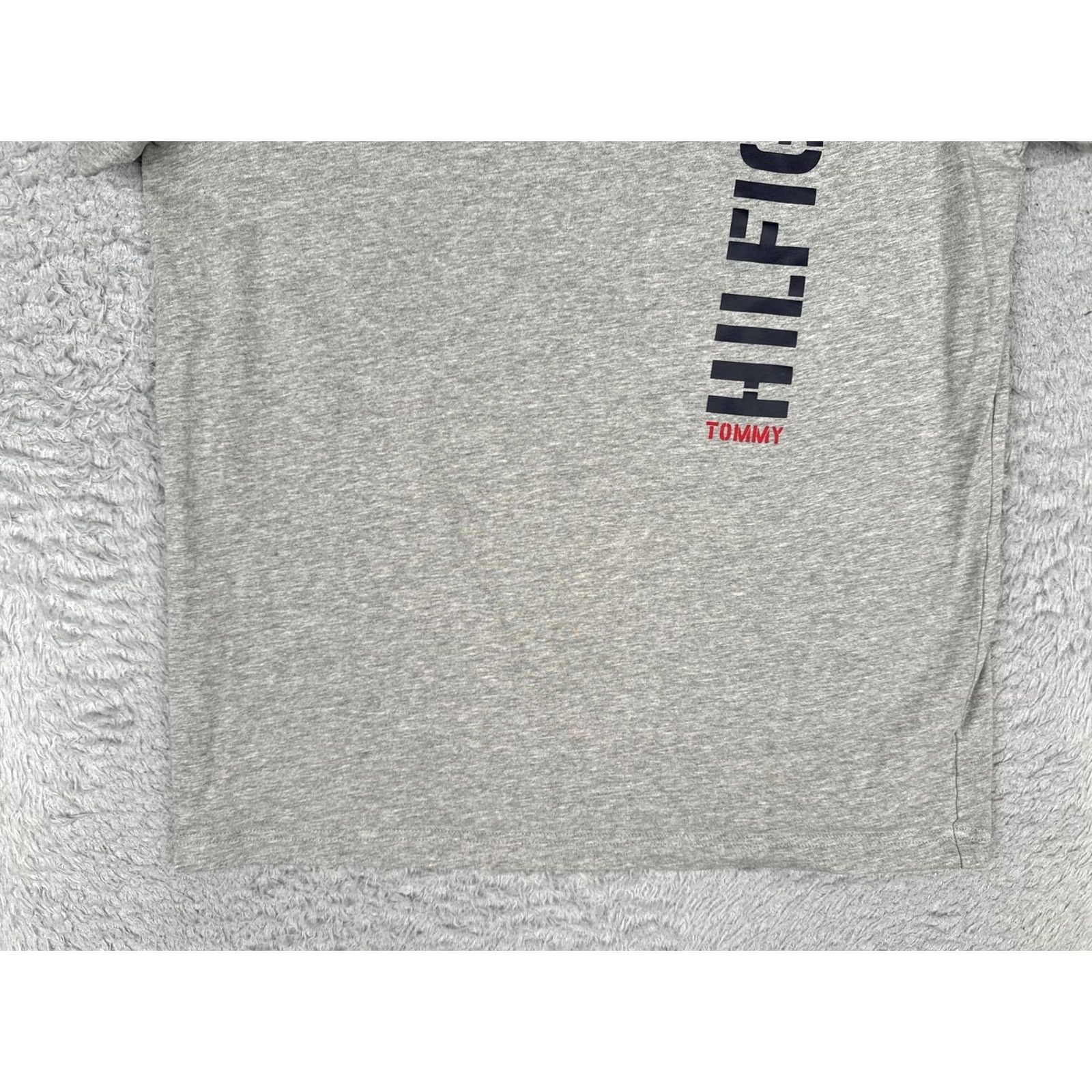 Tommy Hilfiger Tommy Hilfiger Shirt Mens Small Gray Crew Neck Short Sleeve Logo Tagless Jersey Size US S / EU 44-46 / 1 - 5 Thumbnail