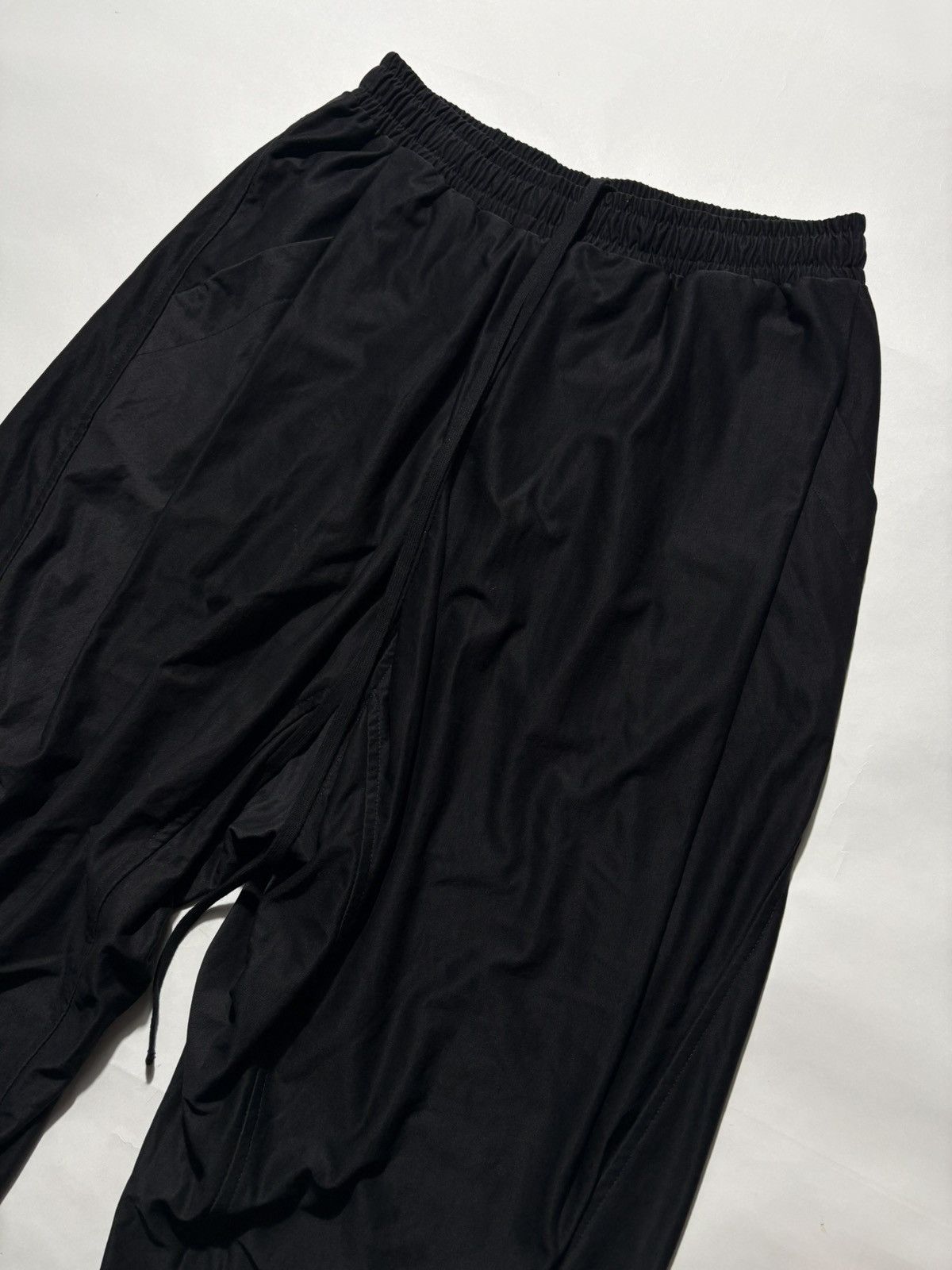 Julius JULIUS SS19 BEELZEBUB CROPPED BLACK PANTS Size US 26 / EU 42 - 3 Thumbnail