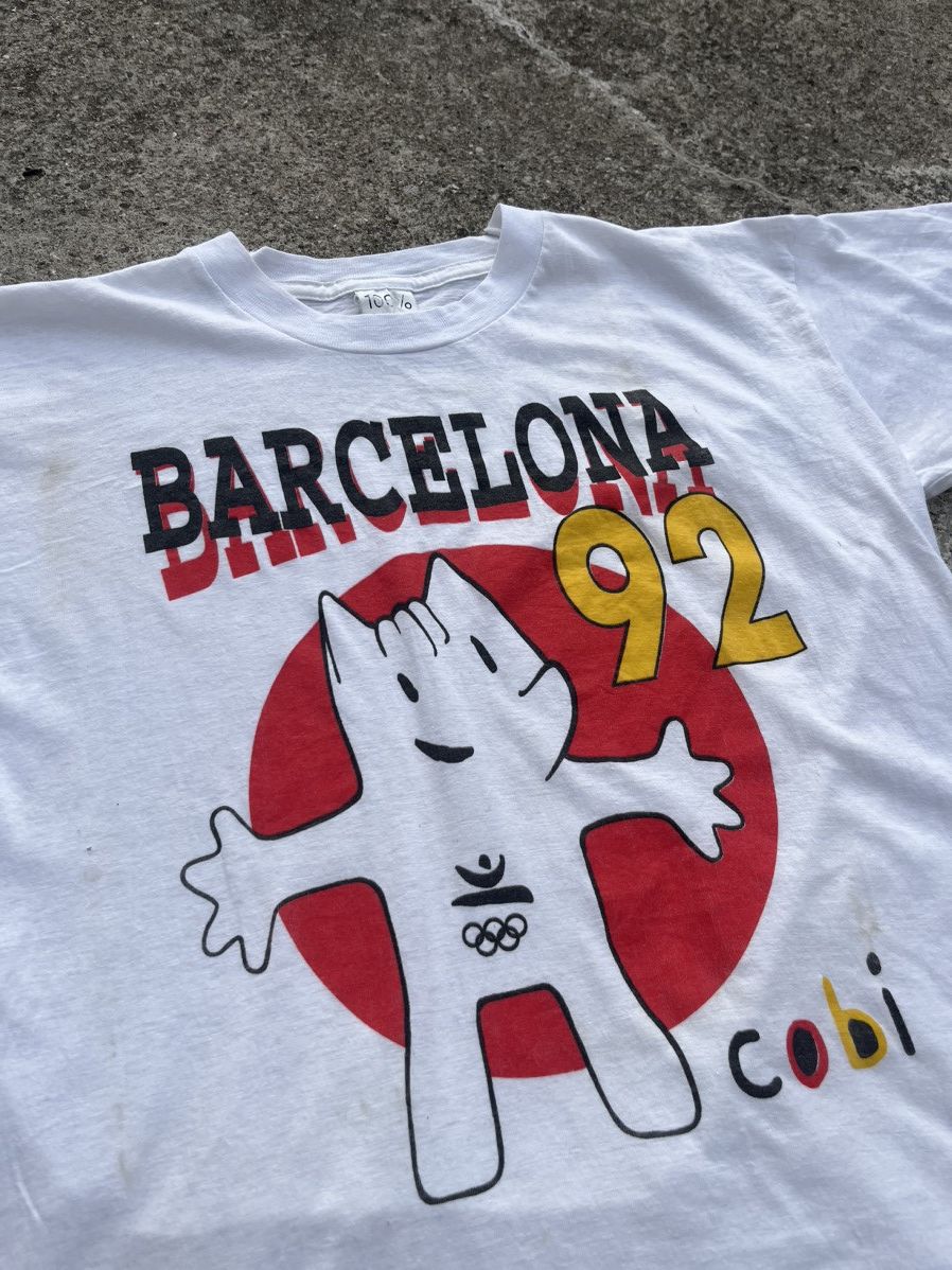 Vintage Vintage Barcelona 92' Olympics Mascot Cobi Comic Tee Size US L / EU 52-54 / 3 - 2 Thumbnail