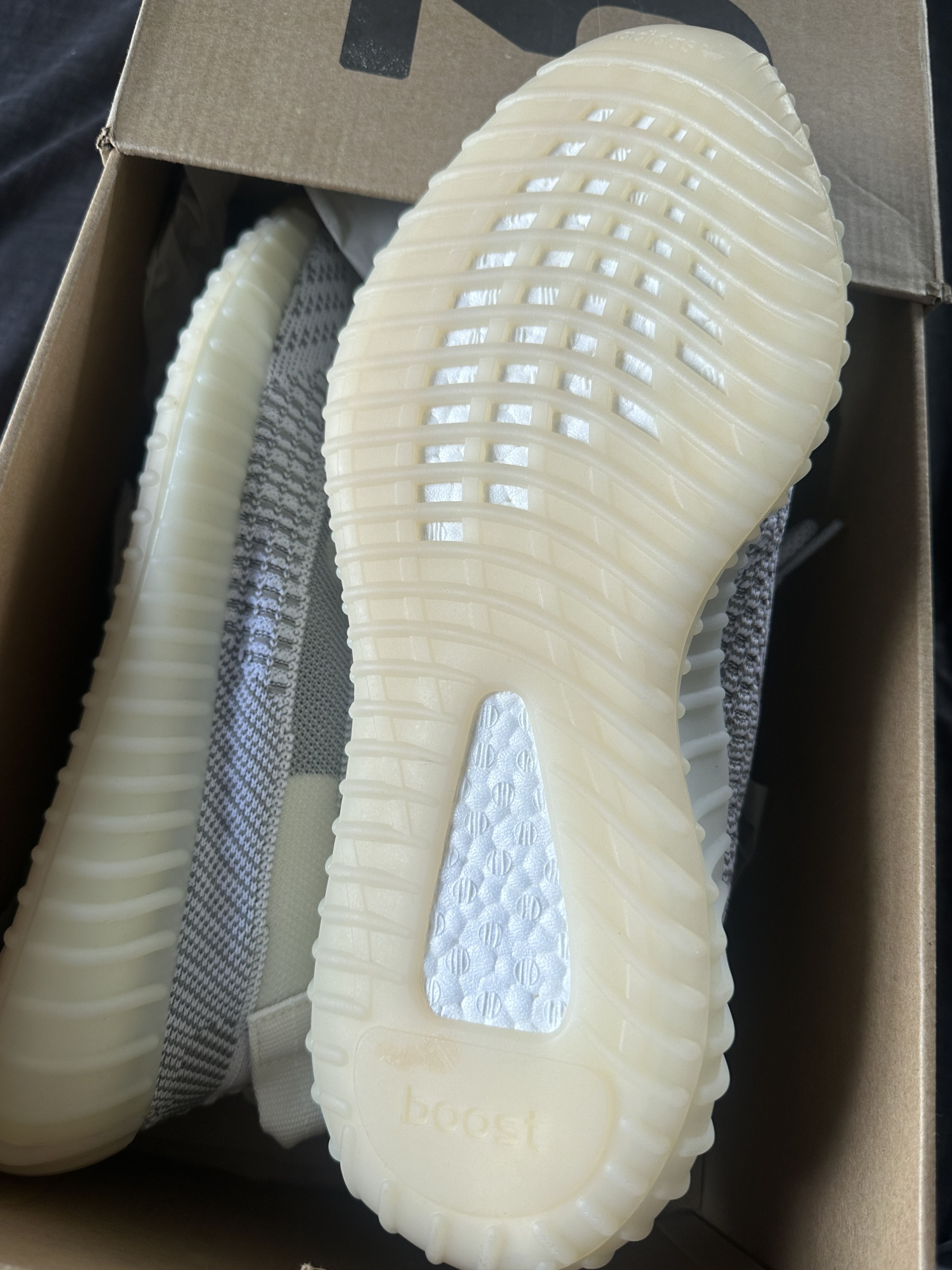 YEEZY Boost 350 V2 Static